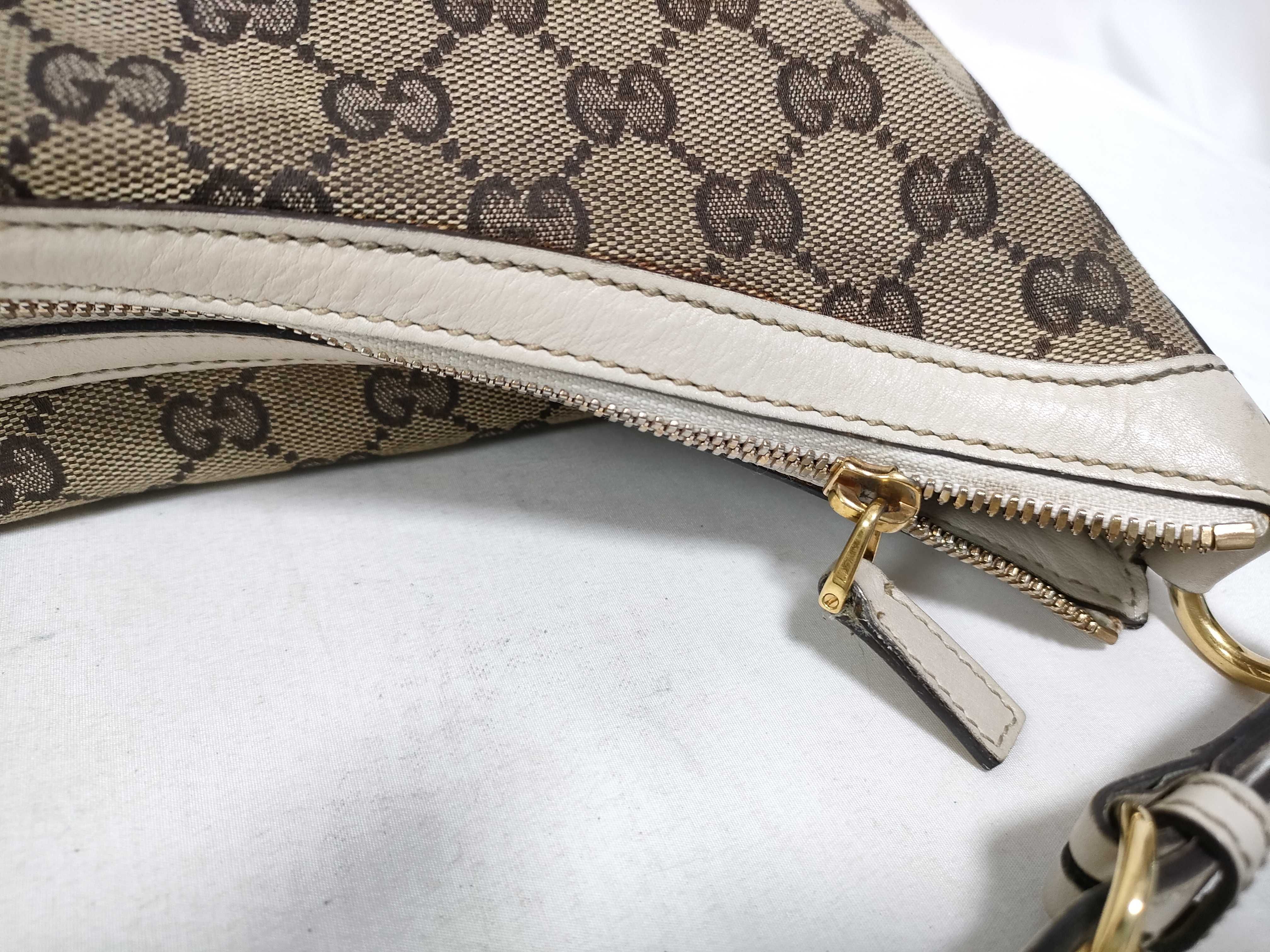White GG Canvas Vintage Button Kidney-Shaped Wrist Bag (Handbag) — view 9