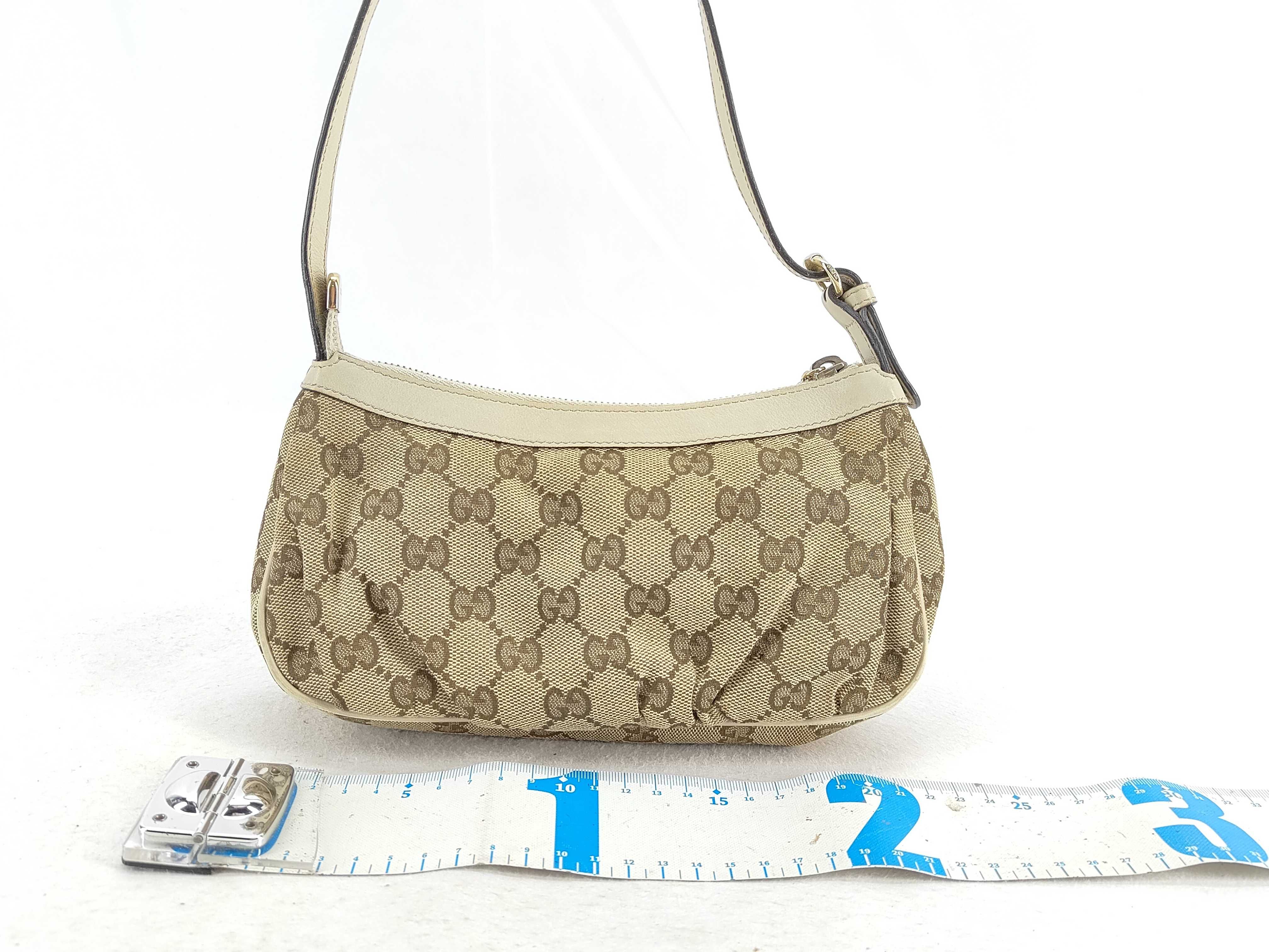 GG Canvas White GG Canvas Heart Zipper Underarm Bag Shoulder Bag — view 2