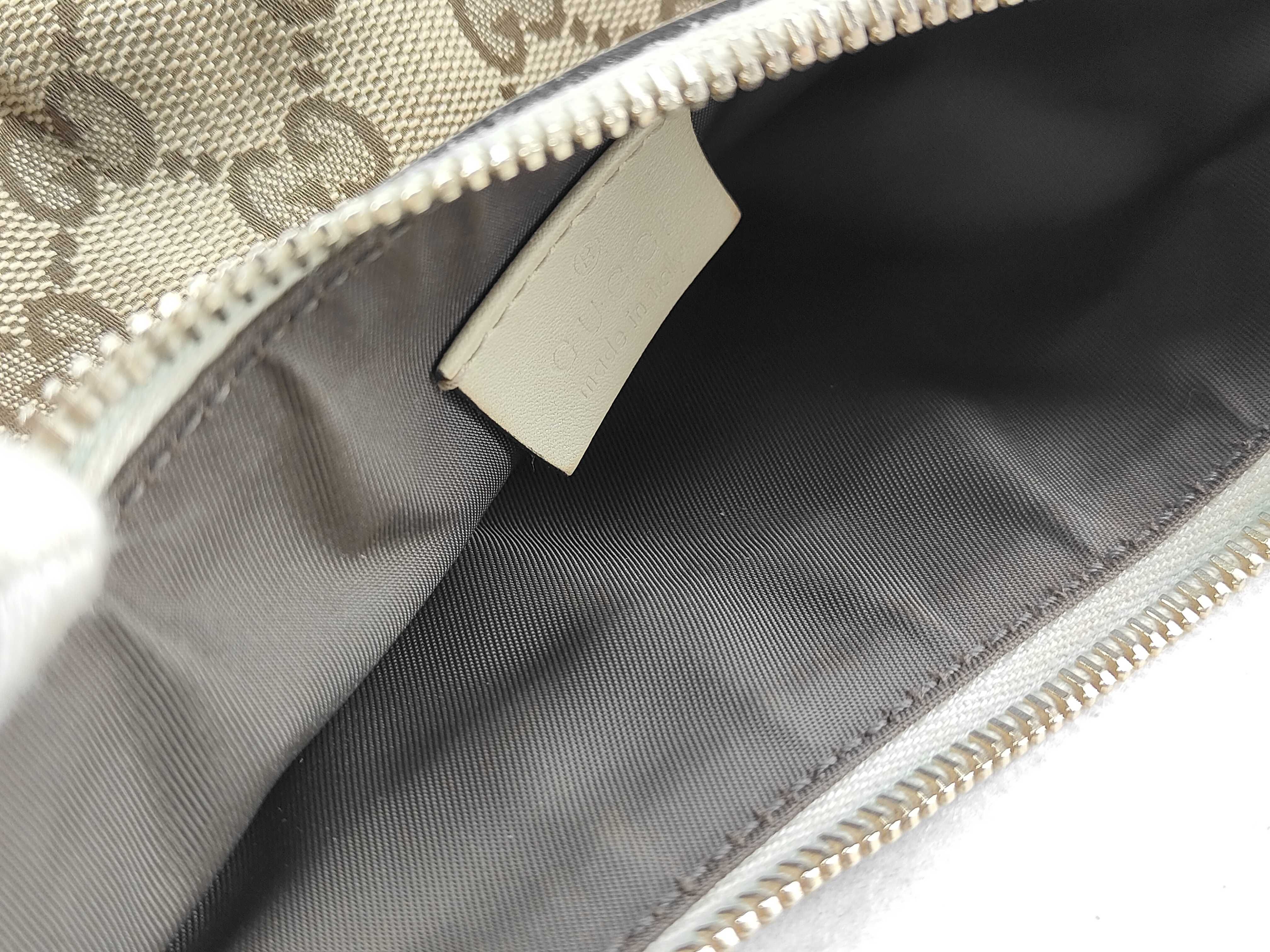 GG Canvas White GG Canvas Heart Zipper Underarm Bag Shoulder Bag — view 14