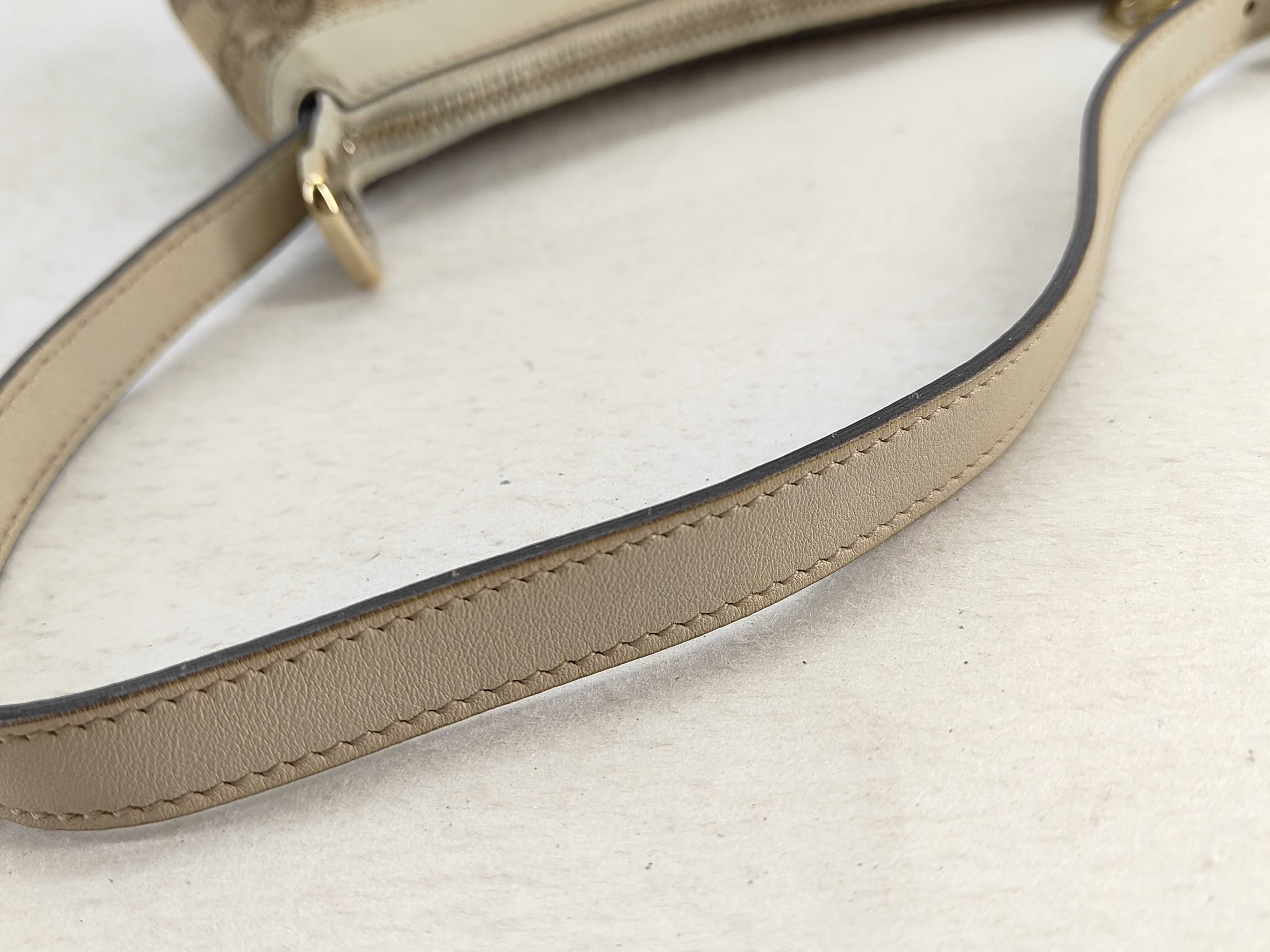 GG Canvas White GG Canvas Heart Zipper Underarm Bag Shoulder Bag — view 4