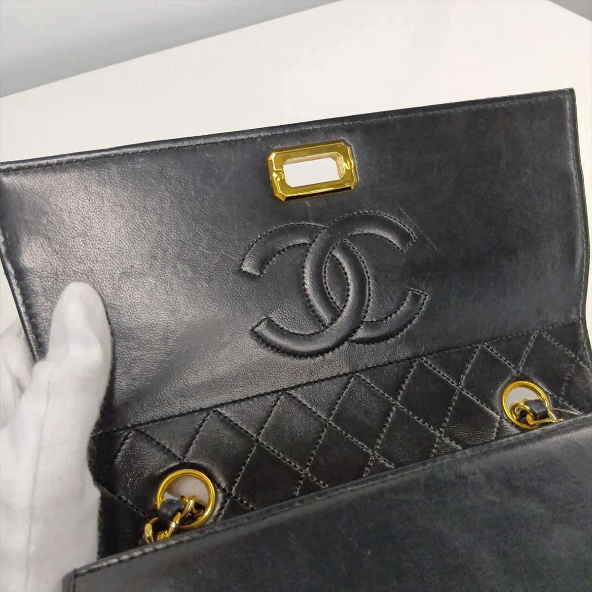 Matelassé Lambskin Single Flap Single Chain Bag, Black with Gold Hardware, Item No. 1604754 (Serial Number 1) — view 10