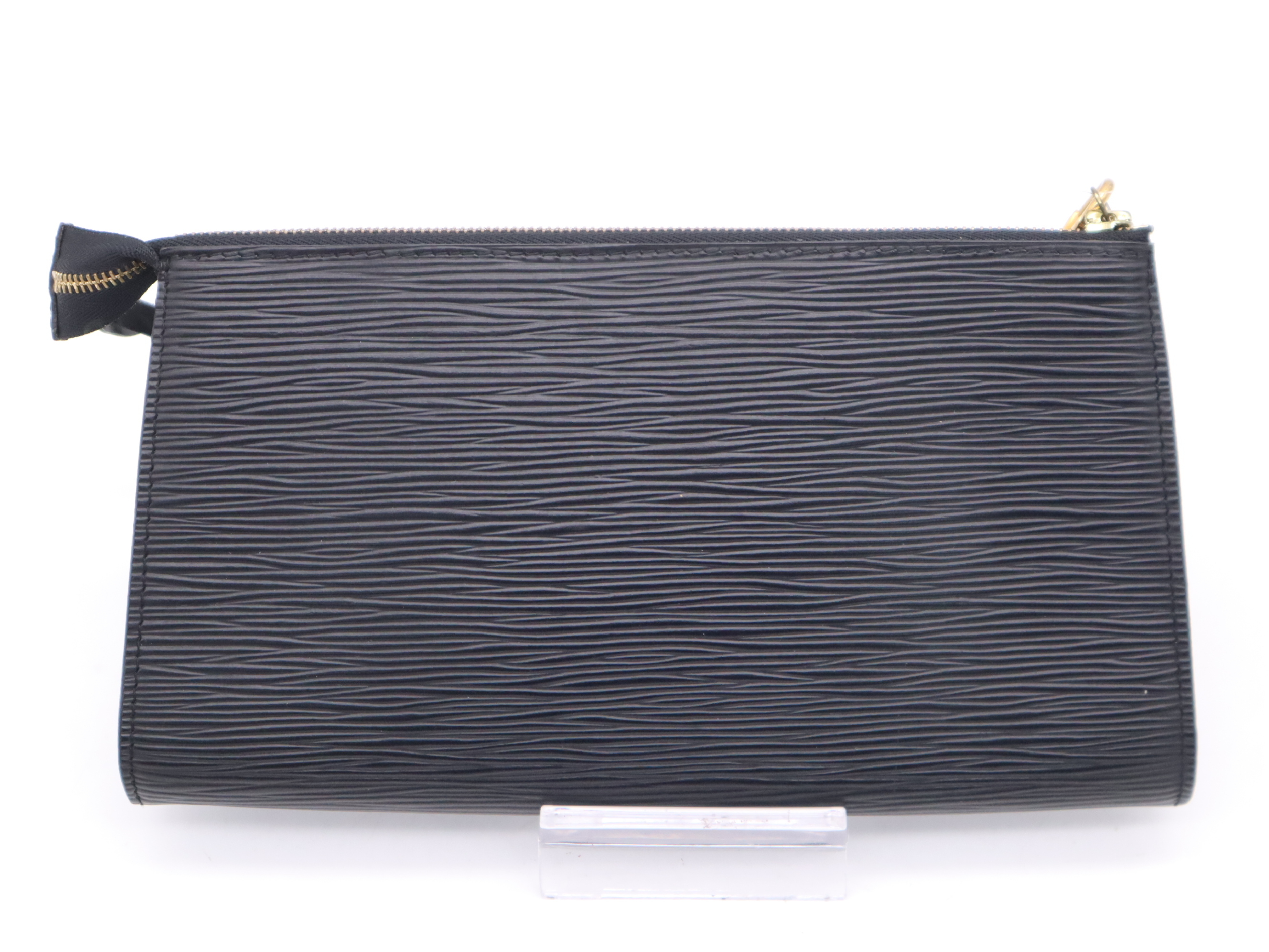 M52942 Epi Pochette Accessoires Noir Pouch — view 2