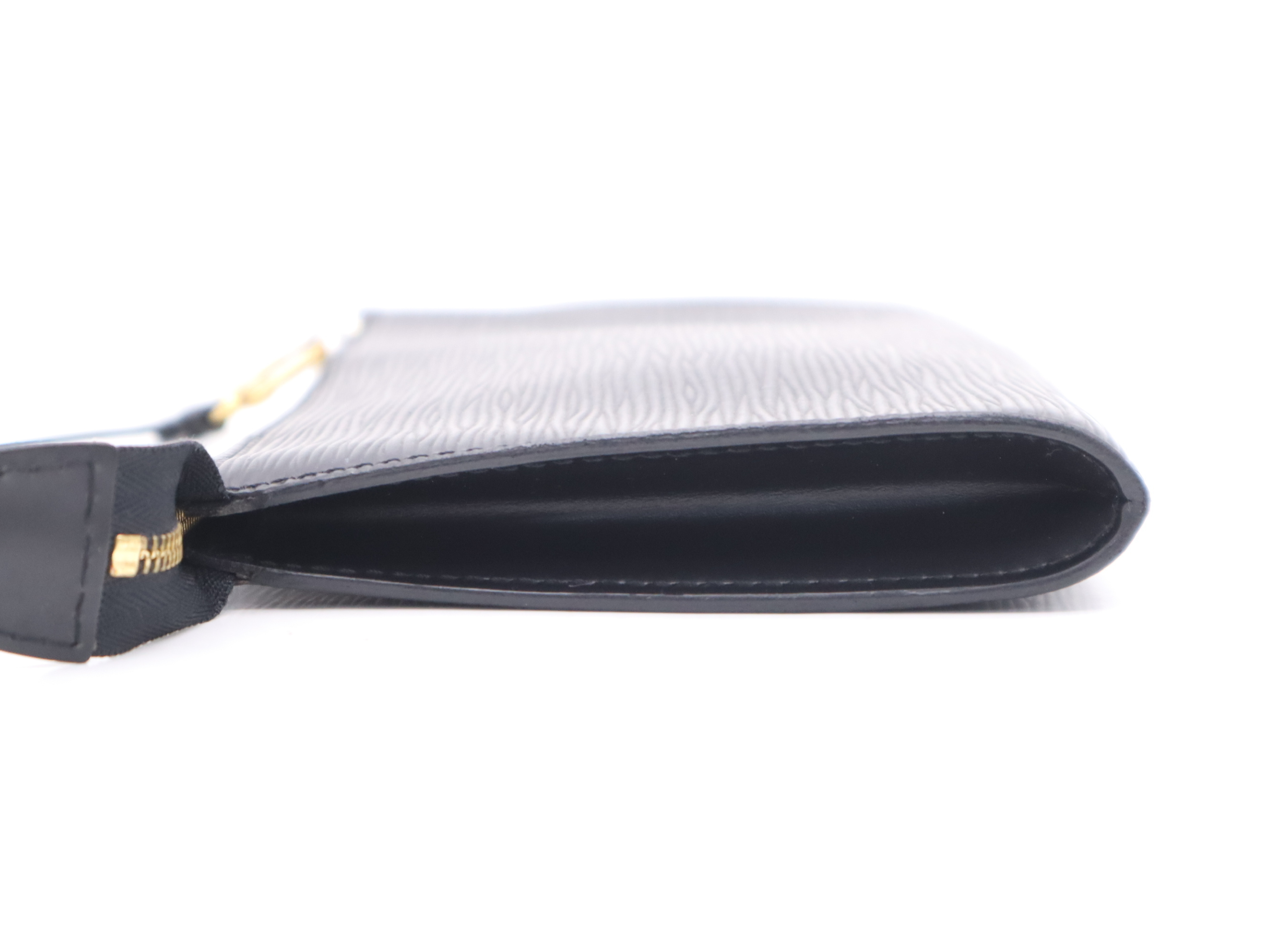 M52942 Epi Pochette Accessoires Noir Pouch — view 3