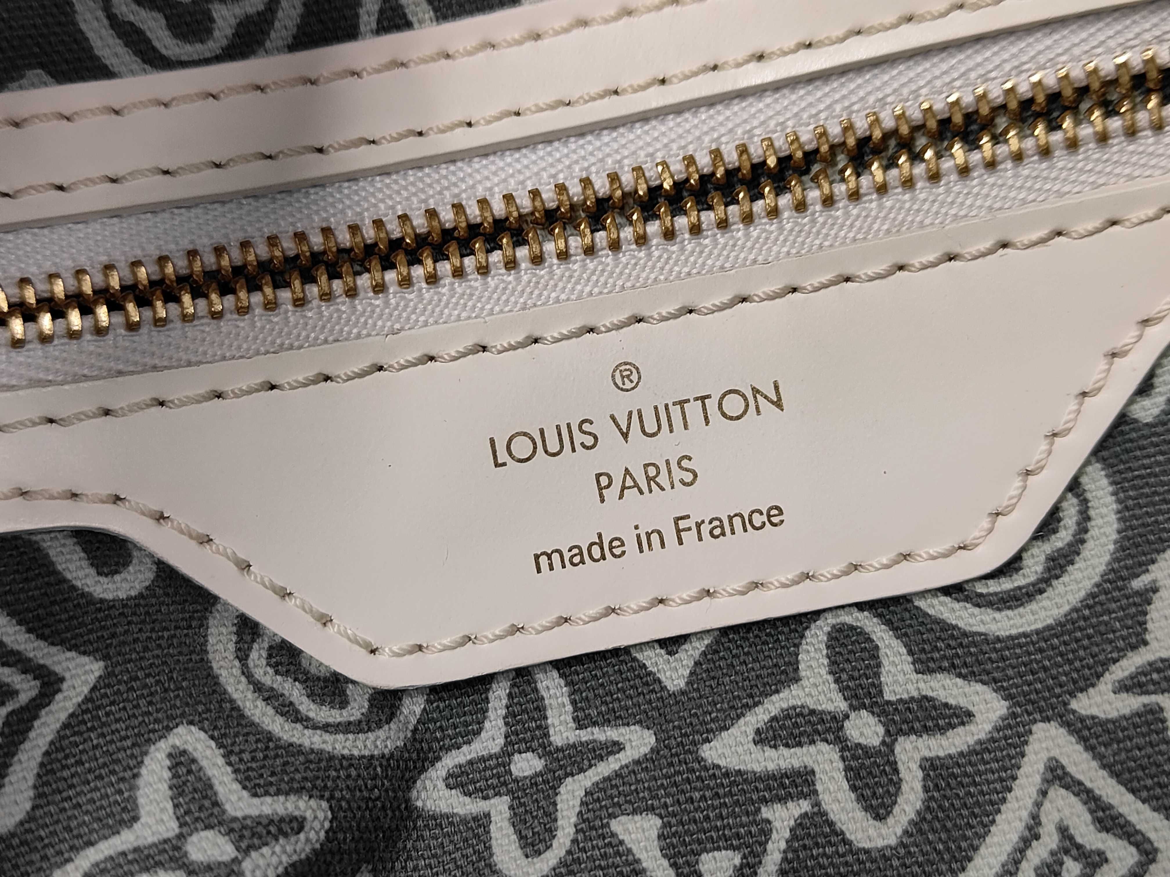 Monogram Canvas x Leather Taïcienne Light Green Tote Bag — view 9