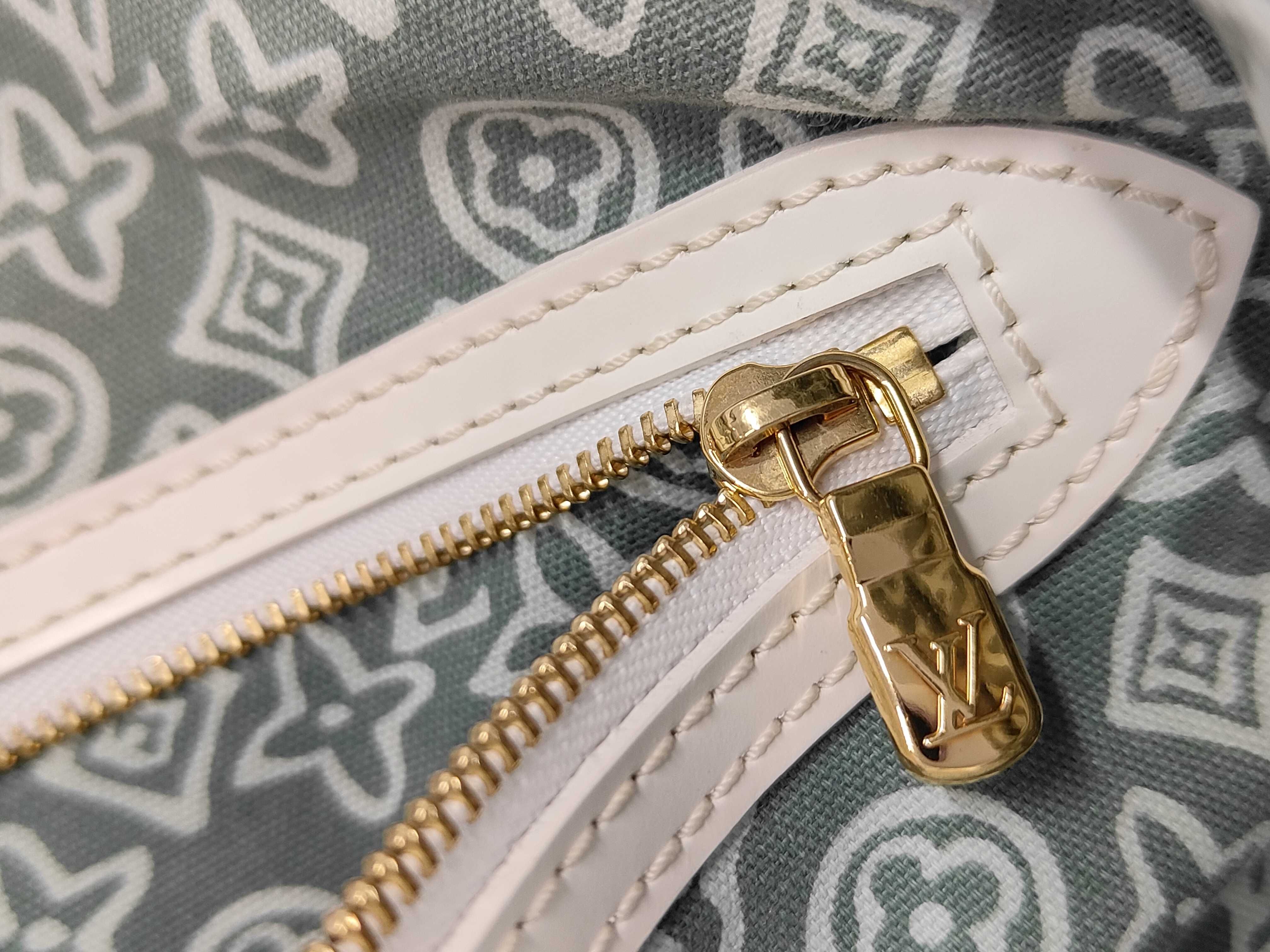 Monogram Canvas x Leather Taïcienne Light Green Tote Bag — view 10