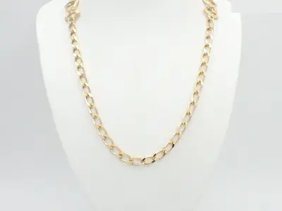 Other lines: Precious metal necklaces and pendants, total length approximately 90 cm.