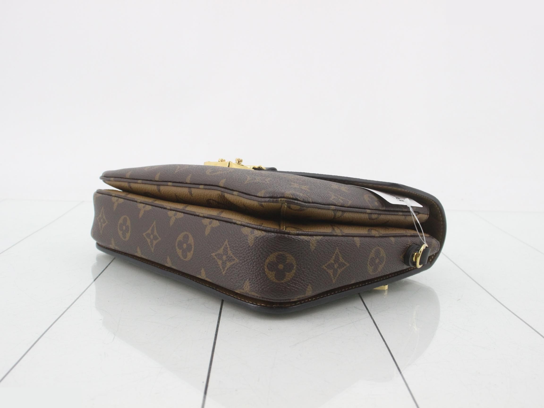 Monogram Reverse Pochette Metis MM — view 6