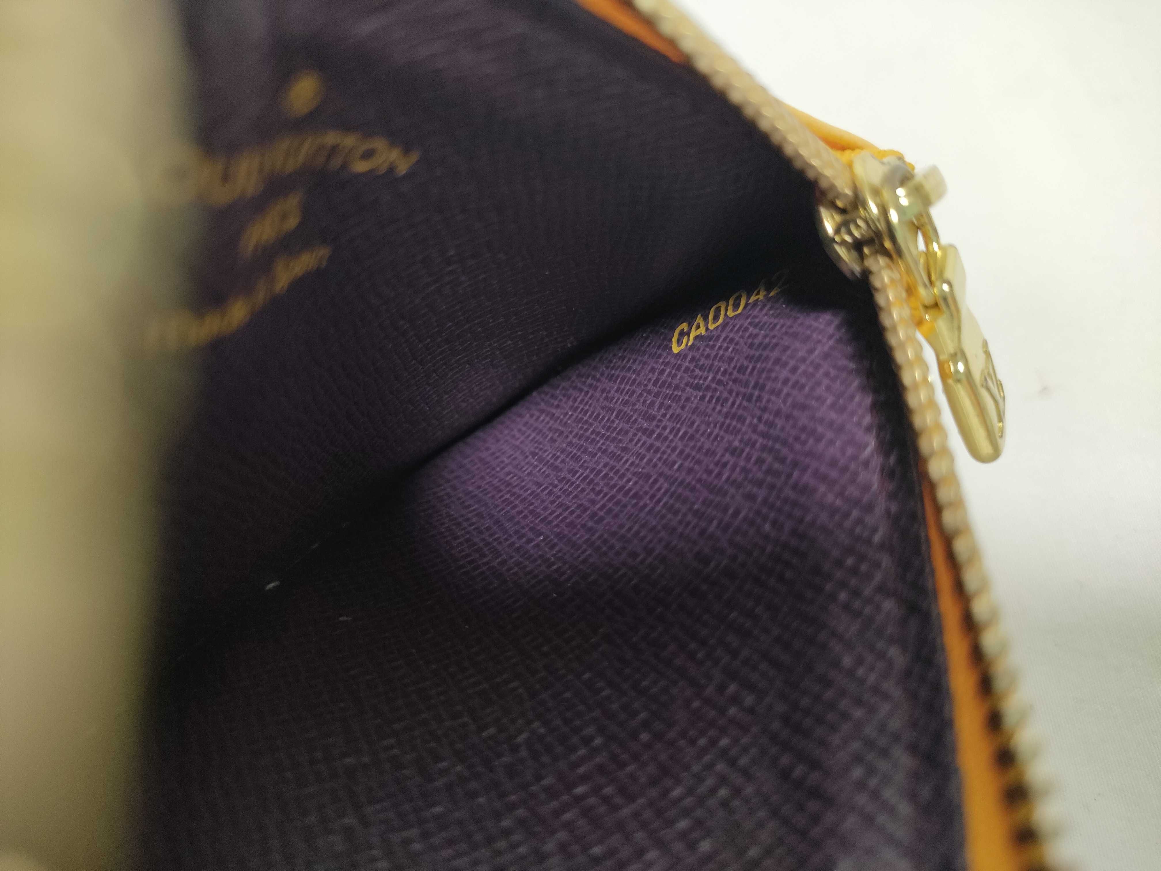 Epi Louis Vuitton Epi Pochette Cle Coin Case — view 14