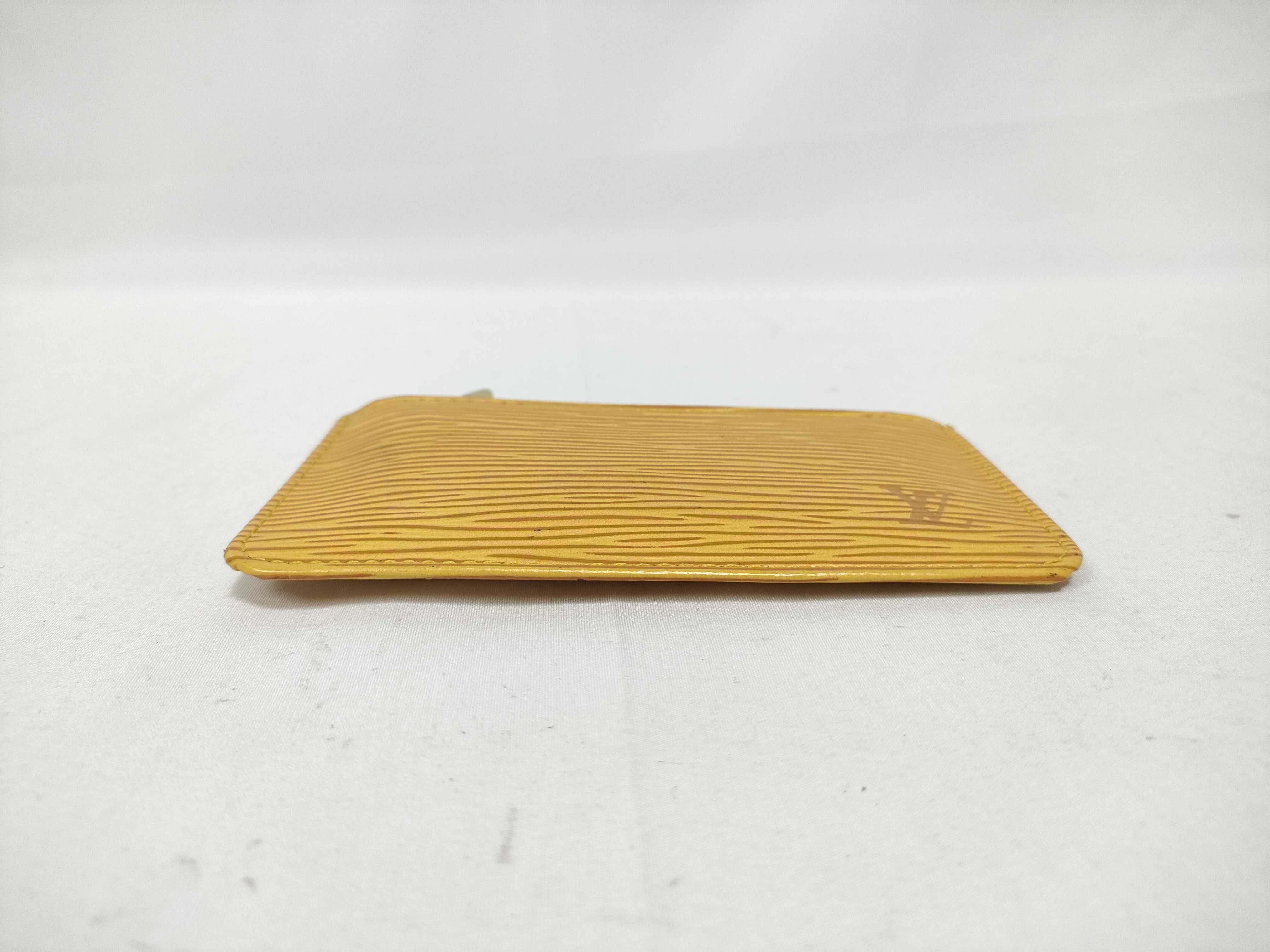 Epi Louis Vuitton Epi Pochette Cle Coin Case — view 5