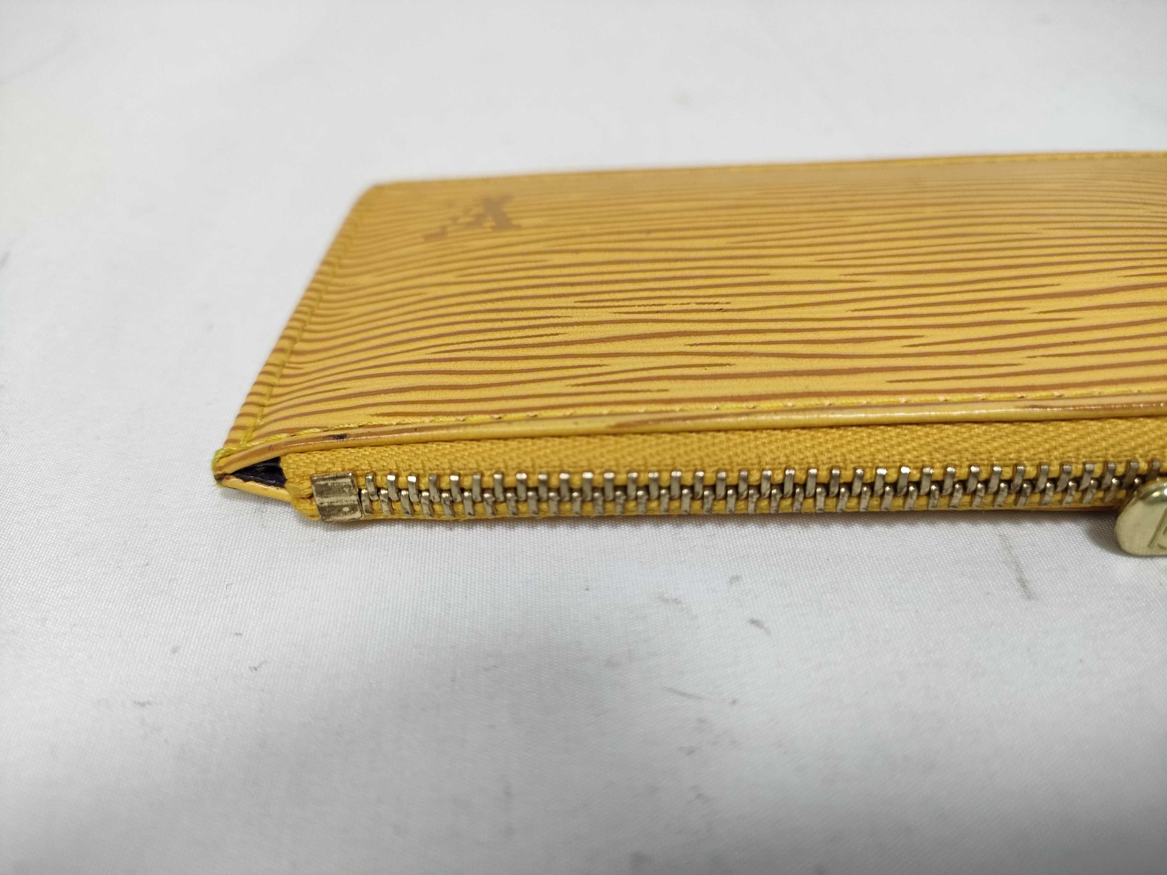 Epi Louis Vuitton Epi Pochette Cle Coin Case — view 8