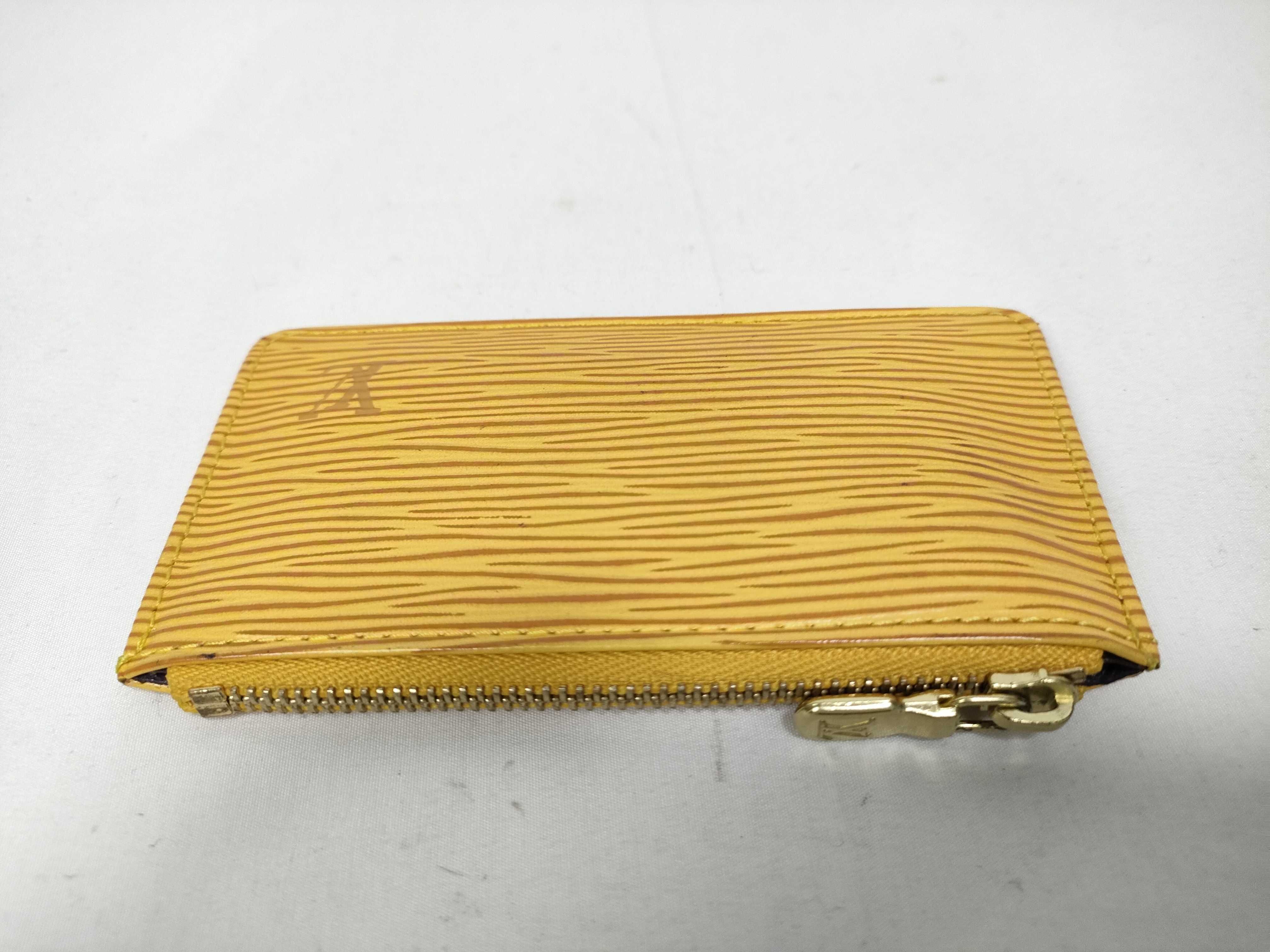 Epi Louis Vuitton Epi Pochette Cle Coin Case — view 9