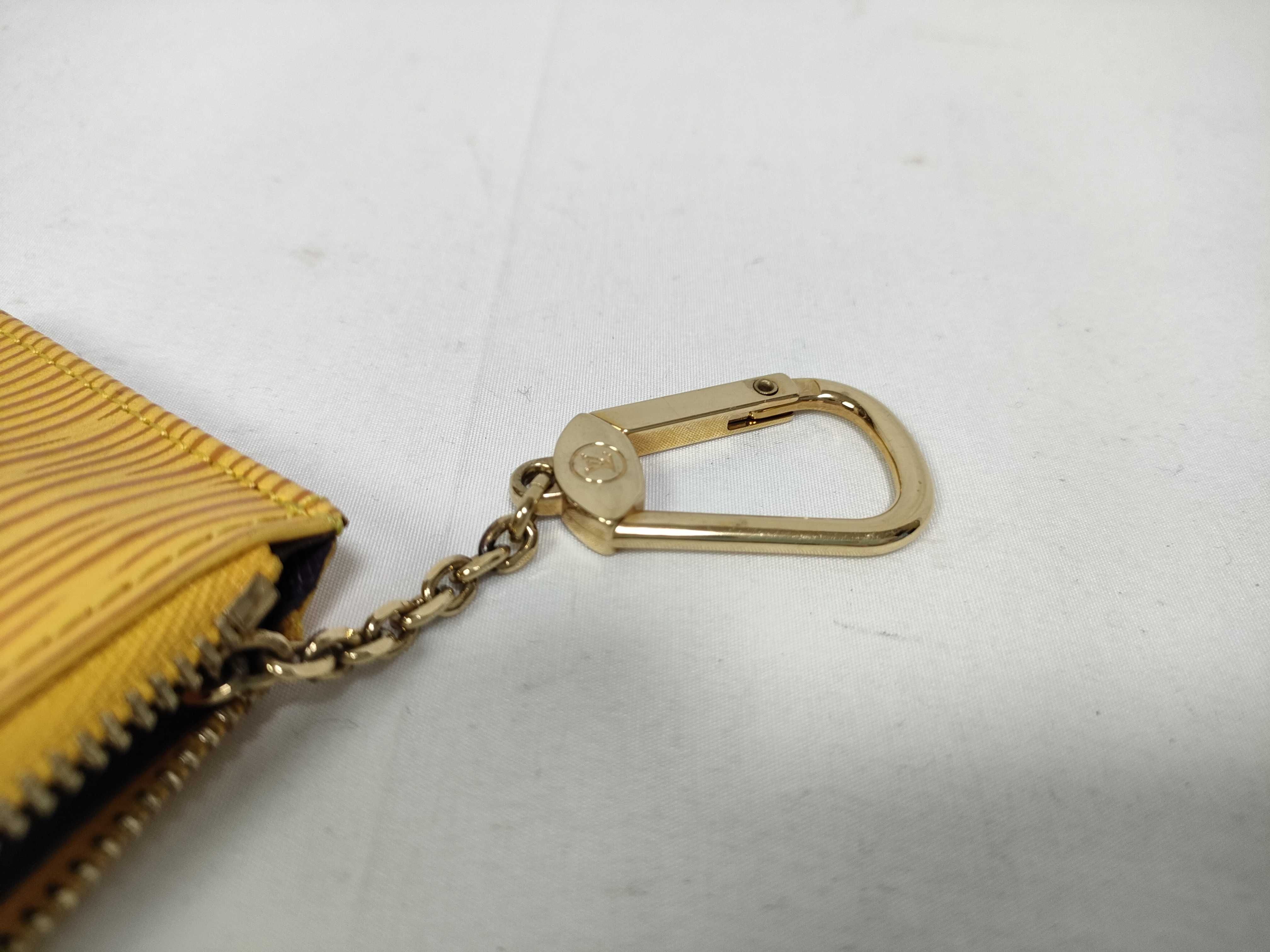 Epi Louis Vuitton Epi Pochette Cle Coin Case — view 10