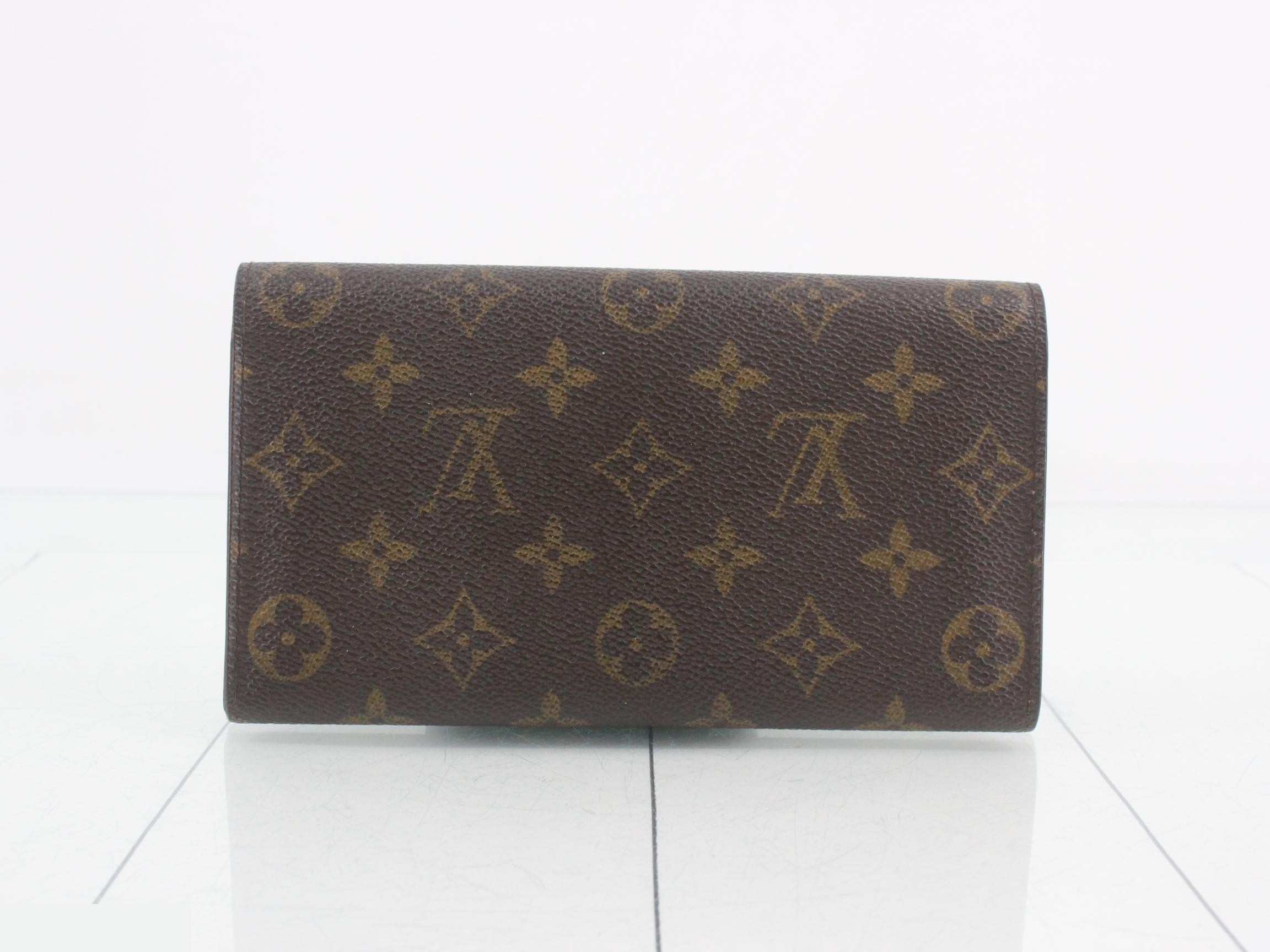 Monogram Pochette Portemonnaie Credit Bi-fold Long Wallet — view 2