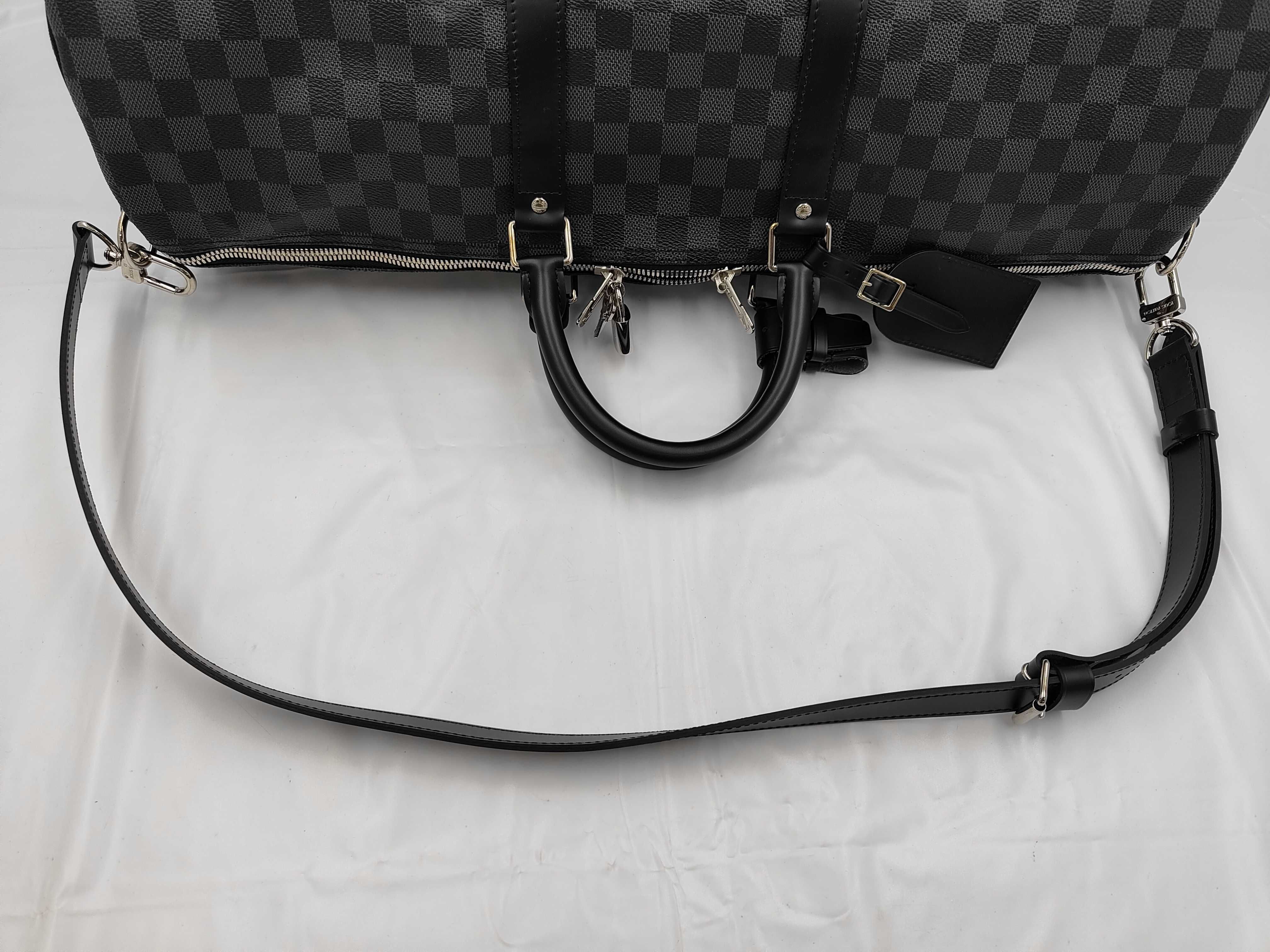 Damier Graphic Keepall Bandoulière 50 Boston Bag — view 4