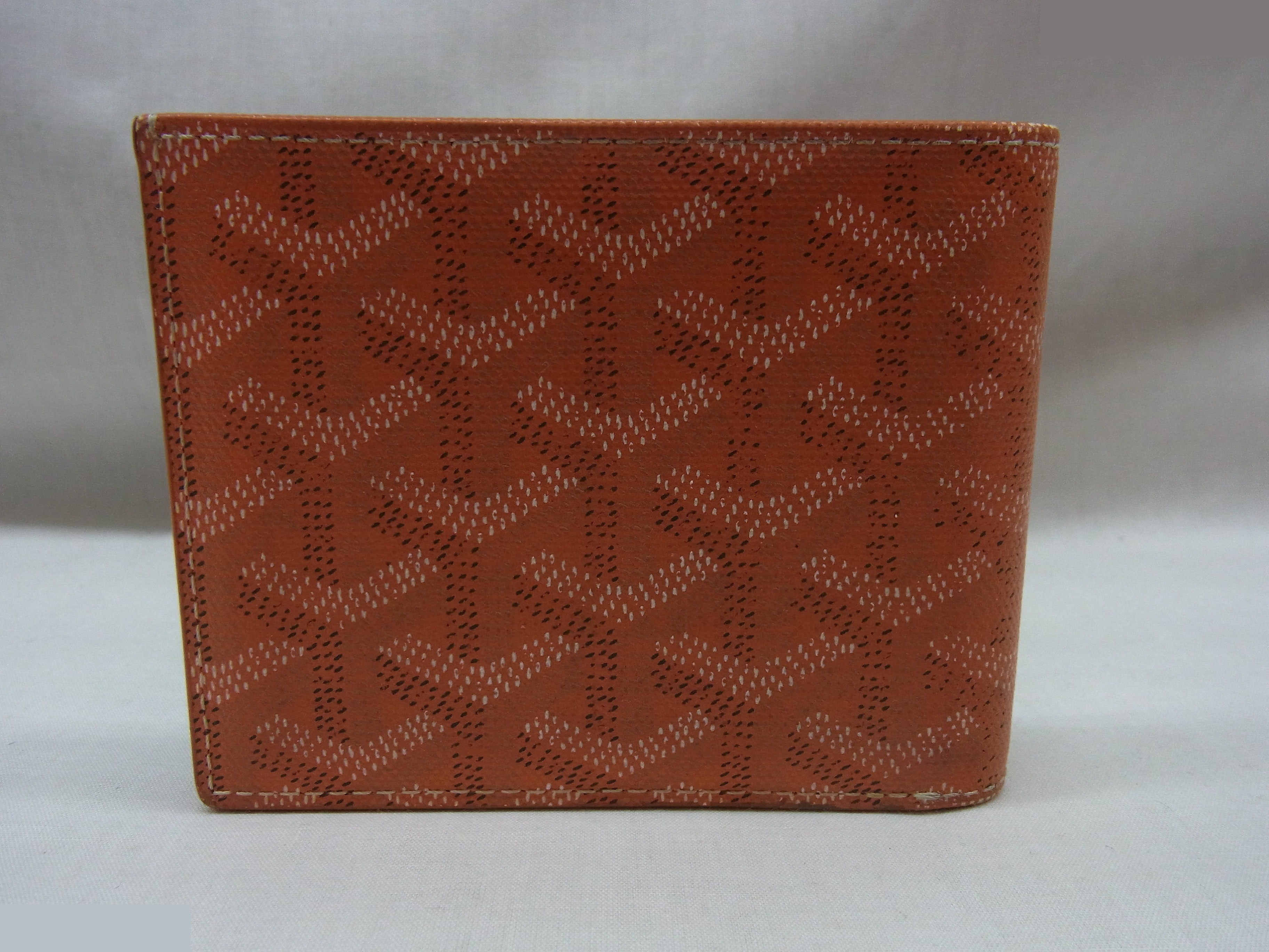 Saint Louis Bi-fold Wallet - Card and Bill Compartments — view 2