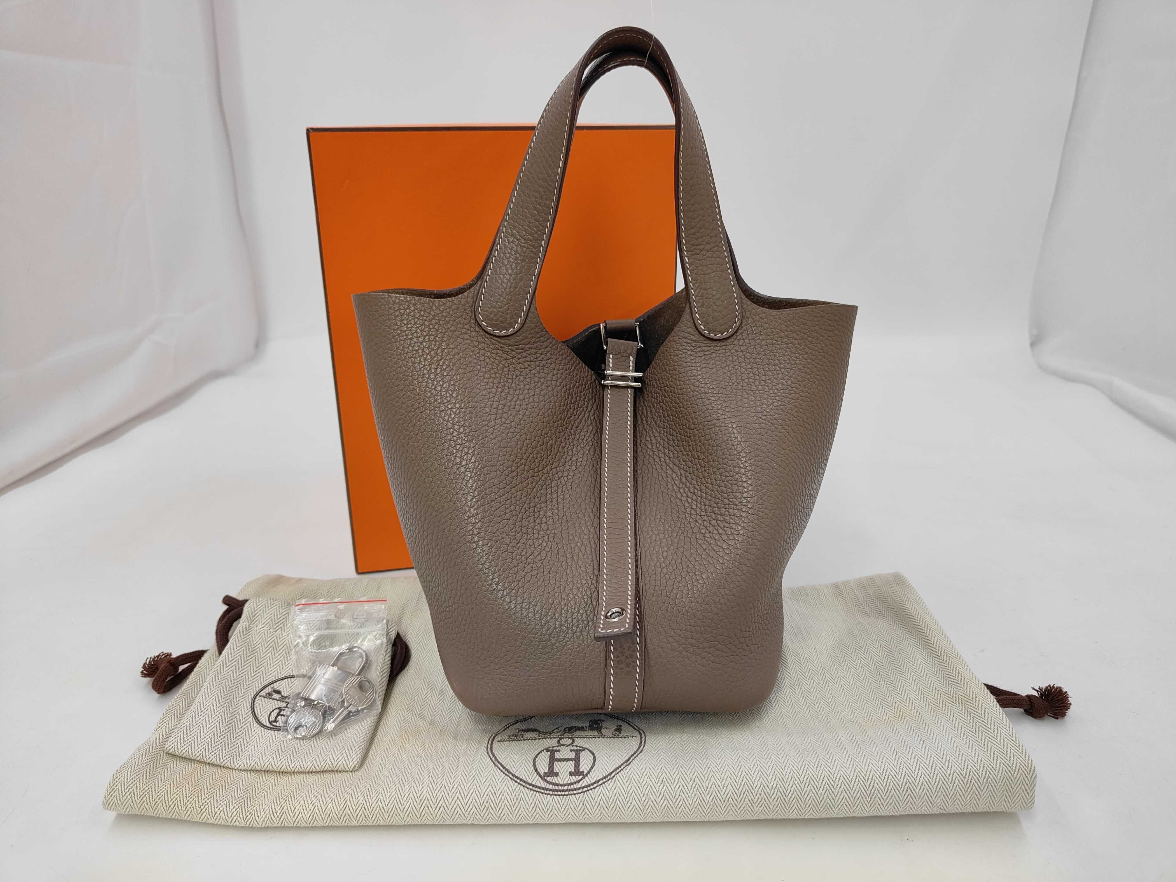 Picotin Lock PM 18 Etoupe Silver Hardware Taurillon Clemence Leather D Stamp Handbag