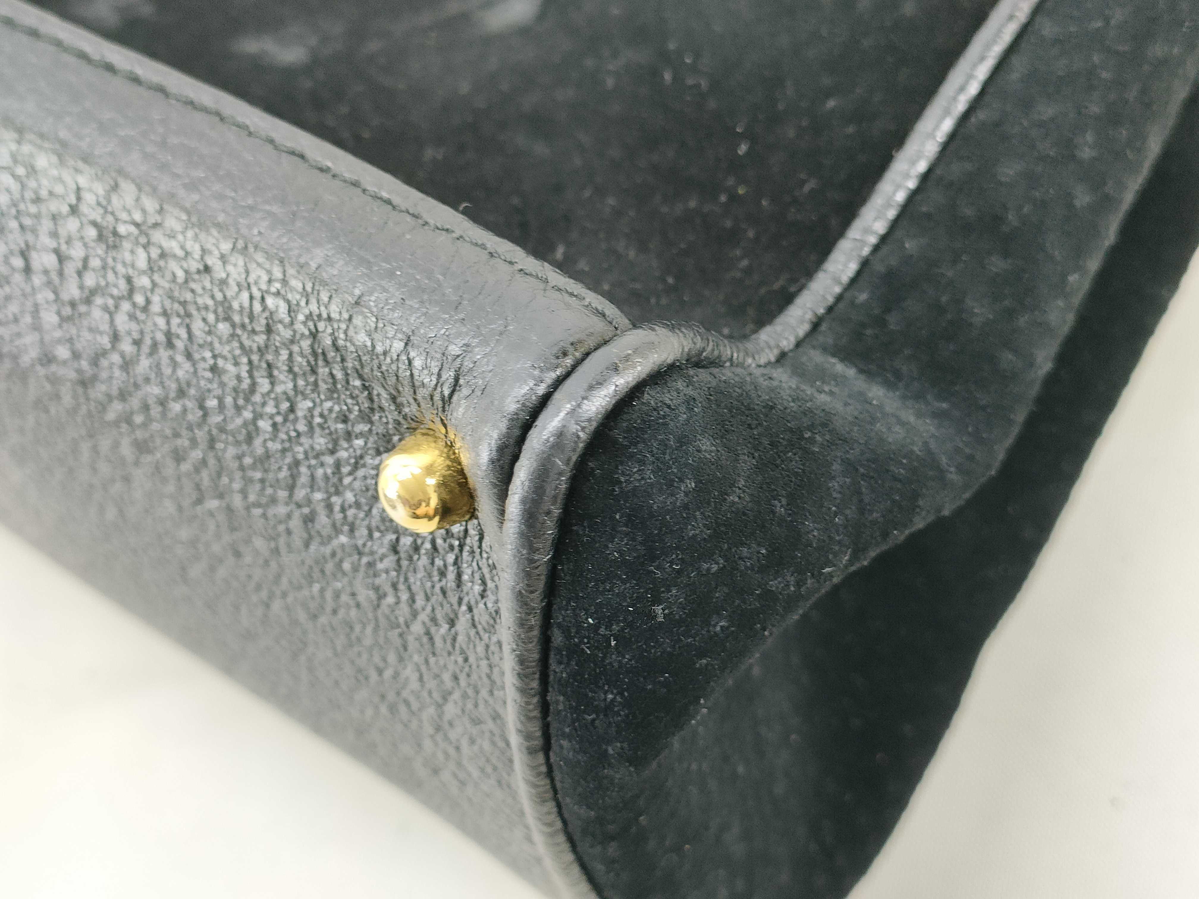 Bamboo Bag, Gucci Bamboo 2-Way Pochette, Suede Leather, Black Handbag — view 4