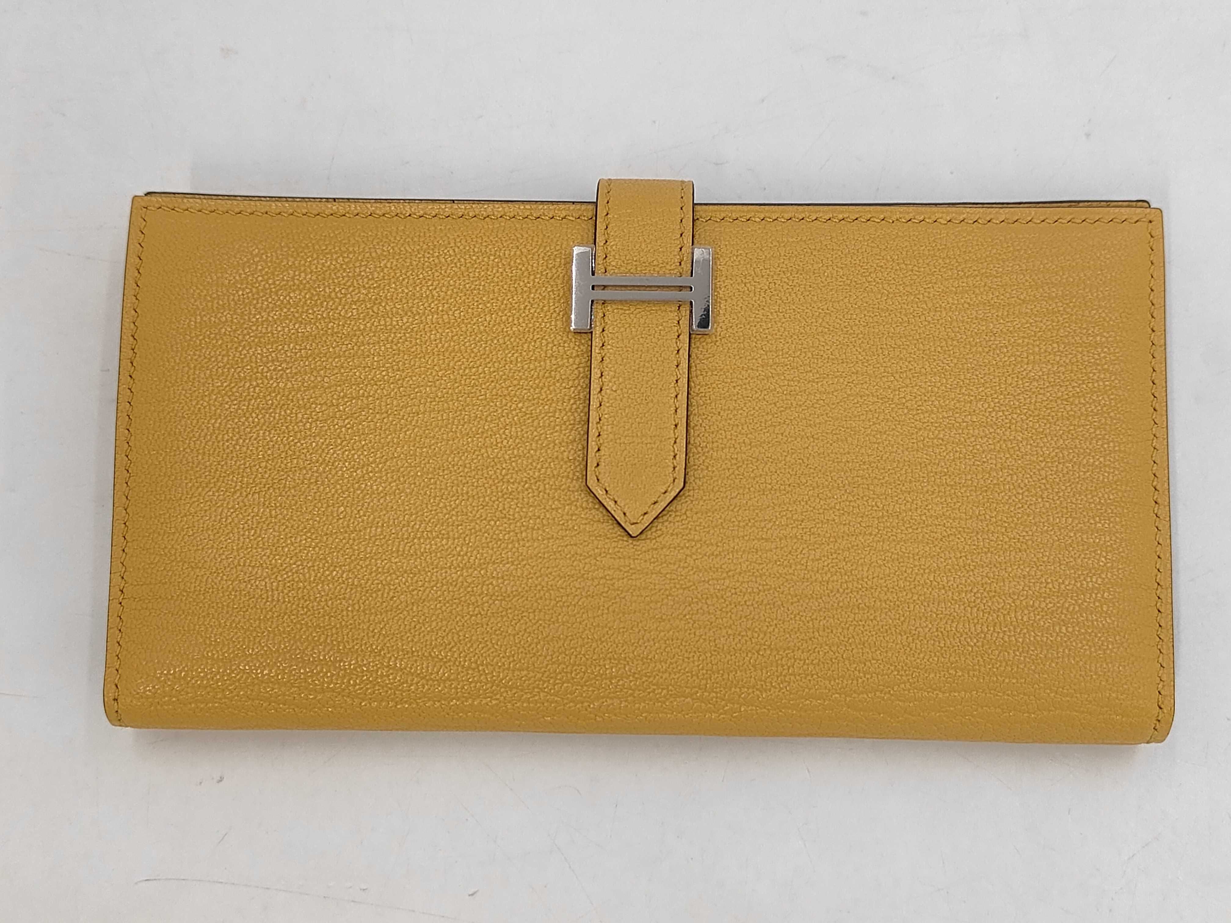 Bearn Soufflé Chevre Leather Silver Hardware G Wallet