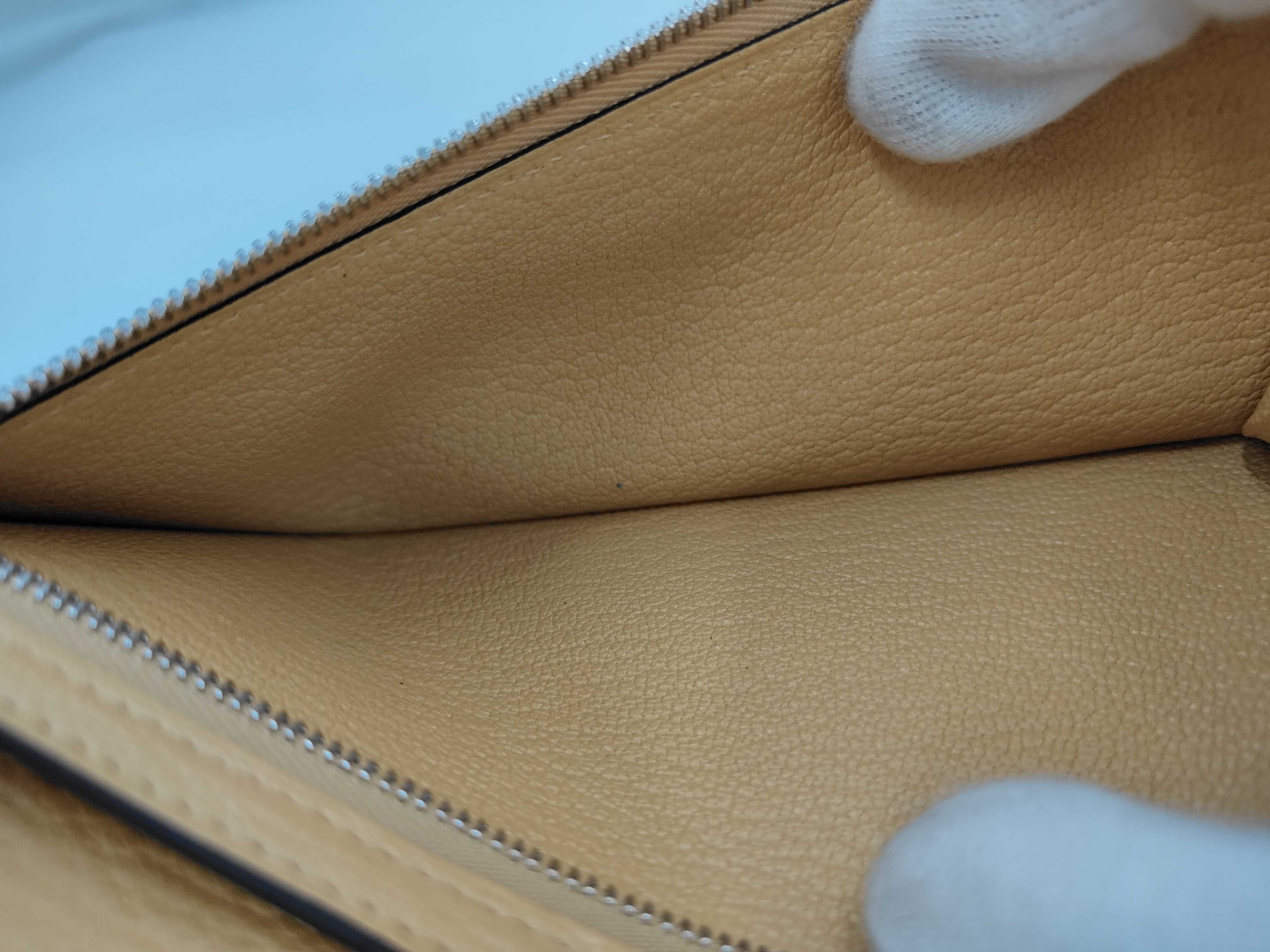 Bearn Soufflé Chevre Leather Silver Hardware G Wallet — view 8