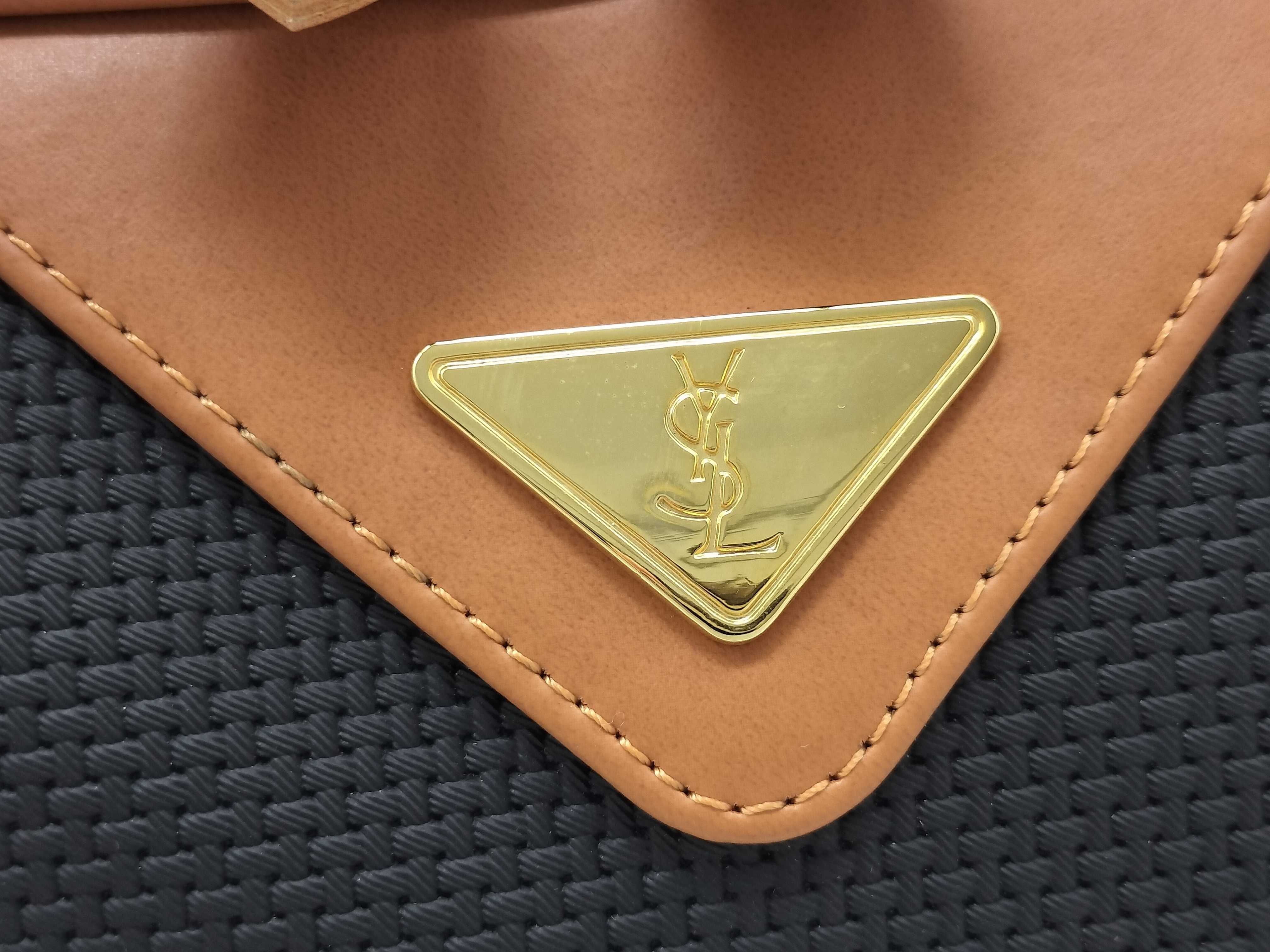 handbag — view 4