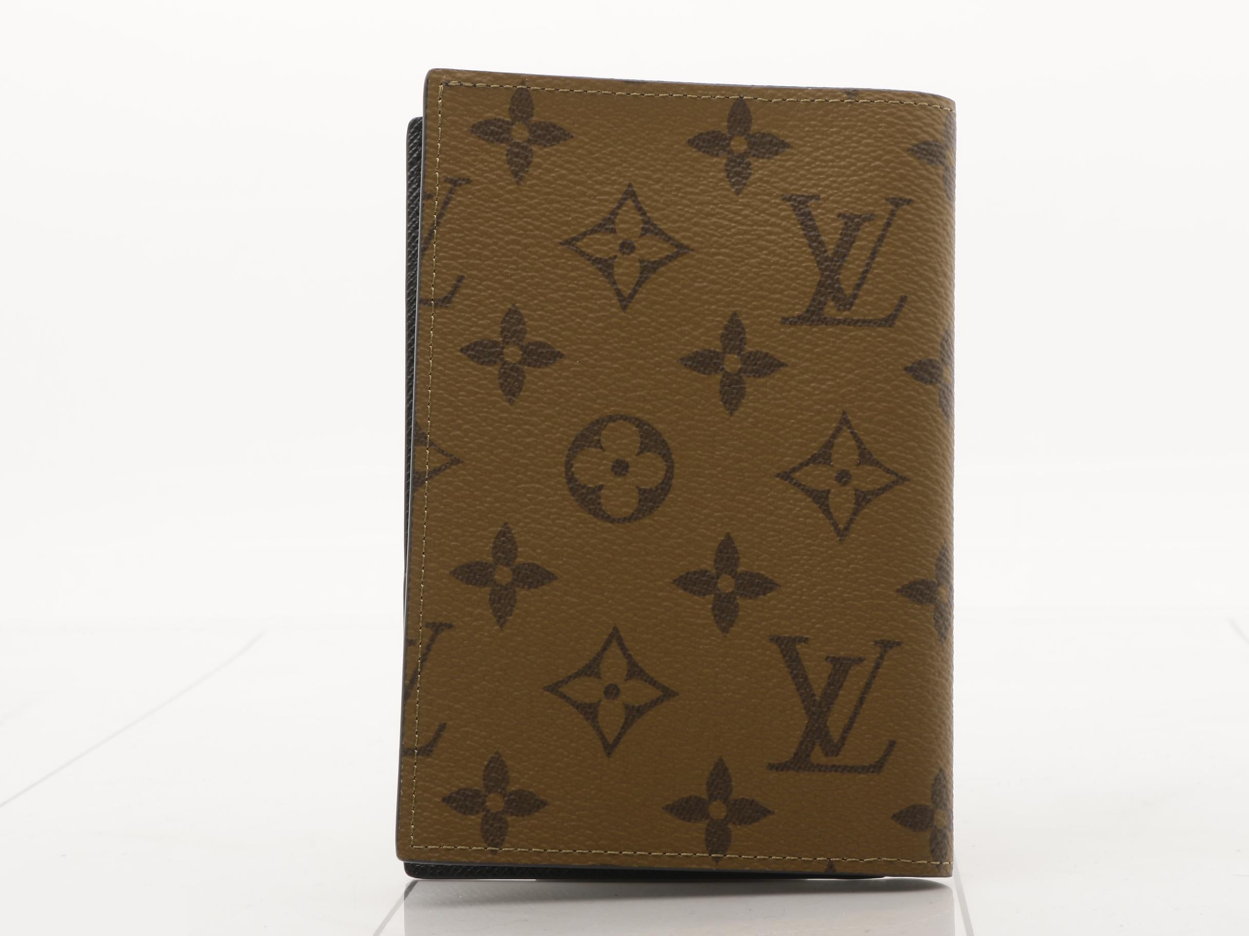 Passport cover, Couverture Passeport, List price ¥56,100, Unused. — view 2