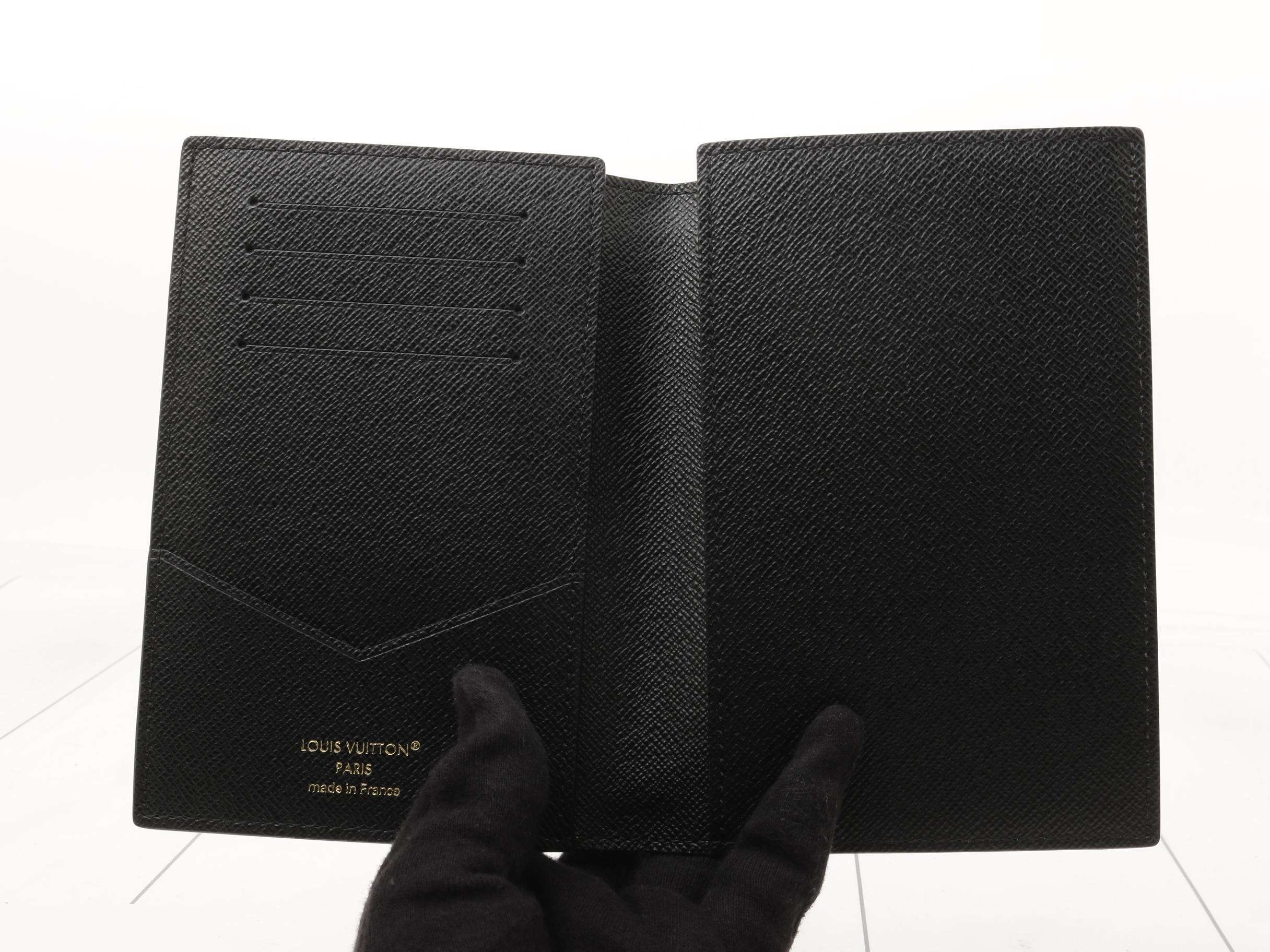 Passport cover, Couverture Passeport, List price ¥56,100, Unused. — view 4