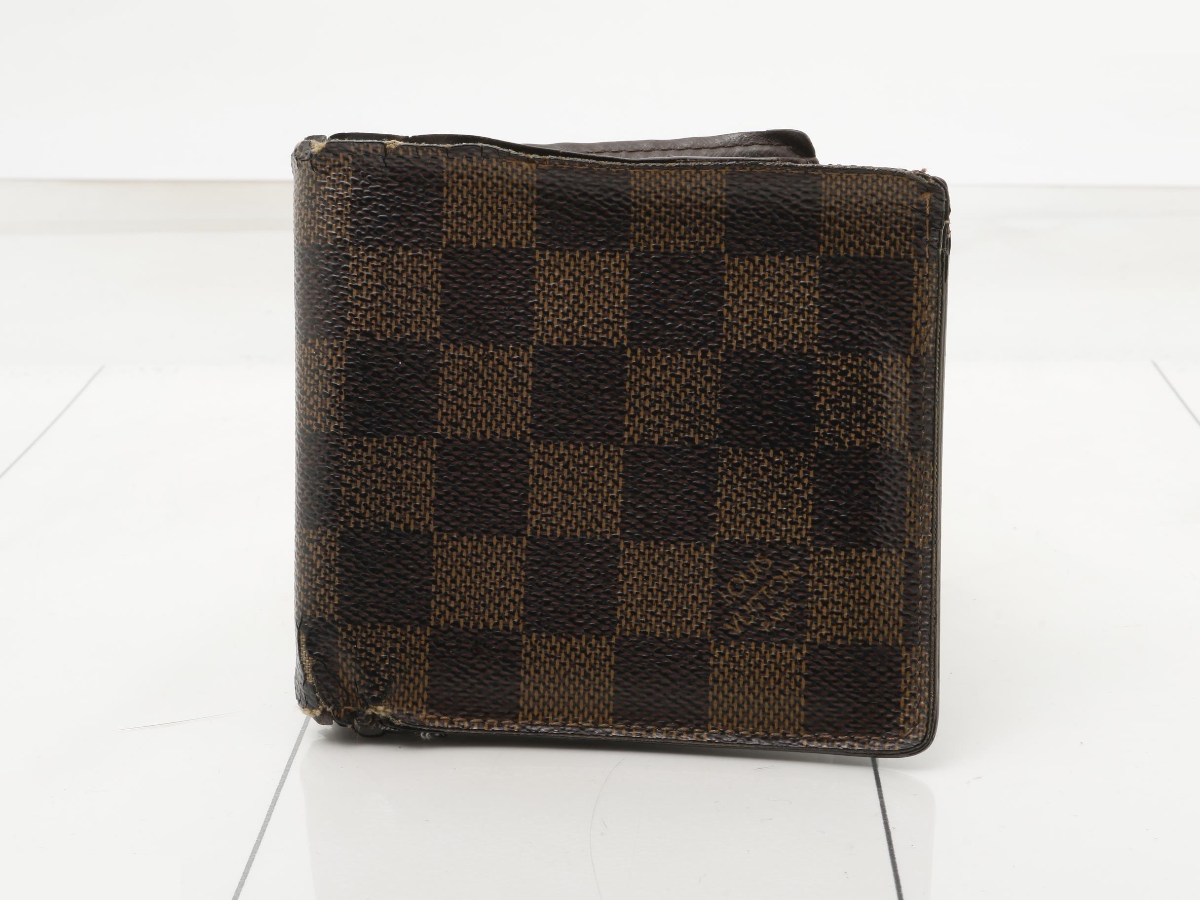 Damier Portefeuille Marco Bi-fold Wallet — view 2