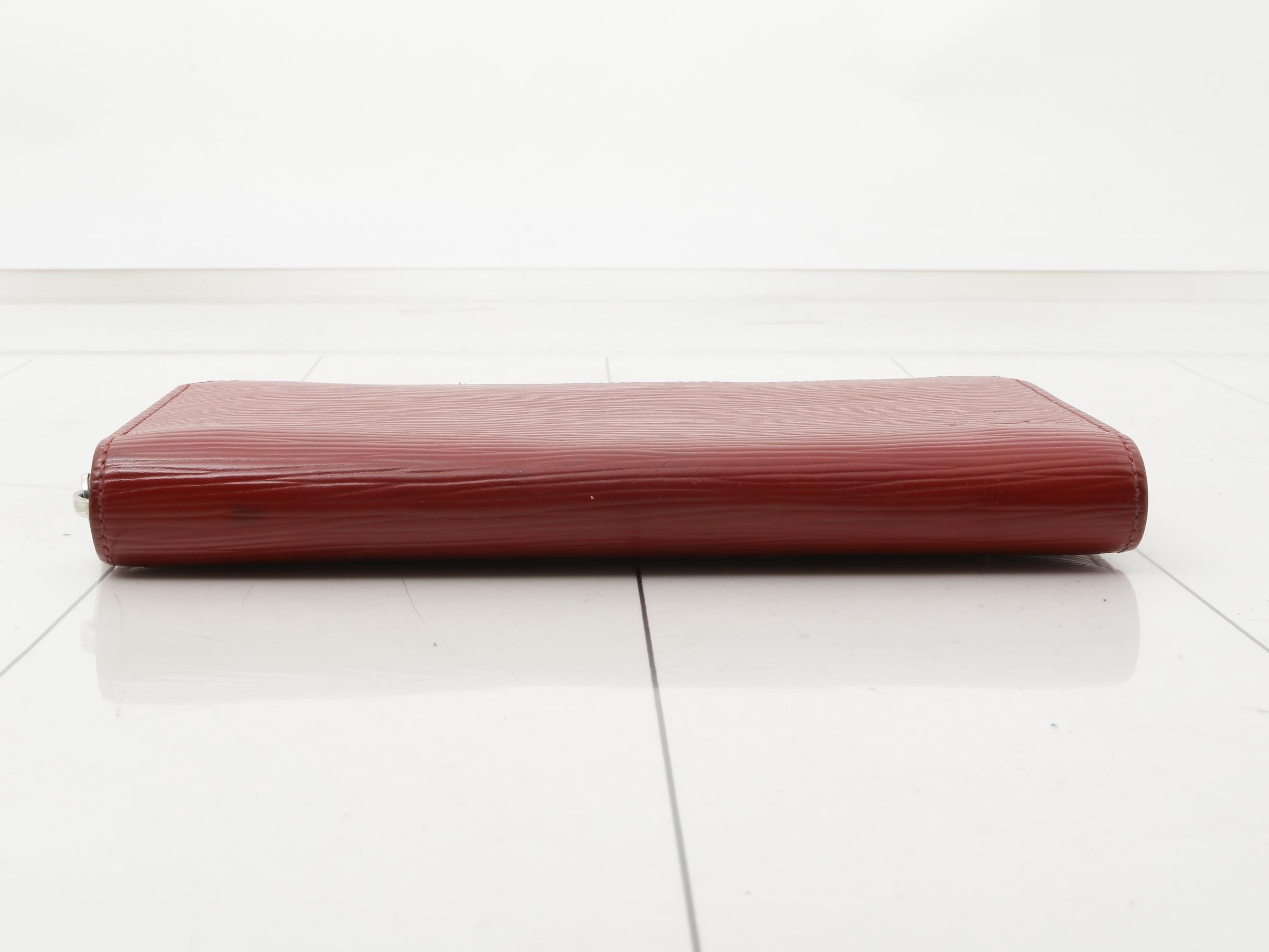 Zippy Wallet Fuchsia — view 3