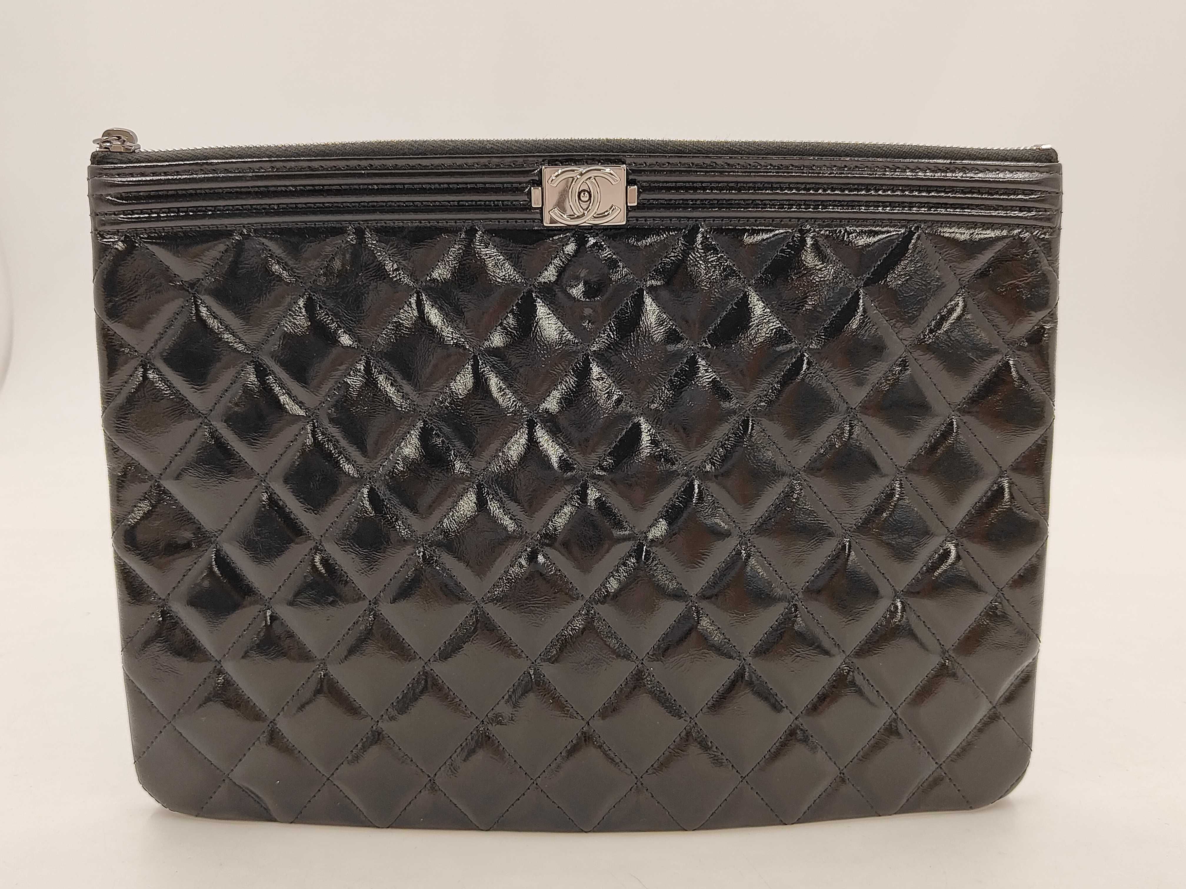 FR- Matelasse Soft Patent Leather Clutch Bag Boy Black Gold Metal Clutch Bag