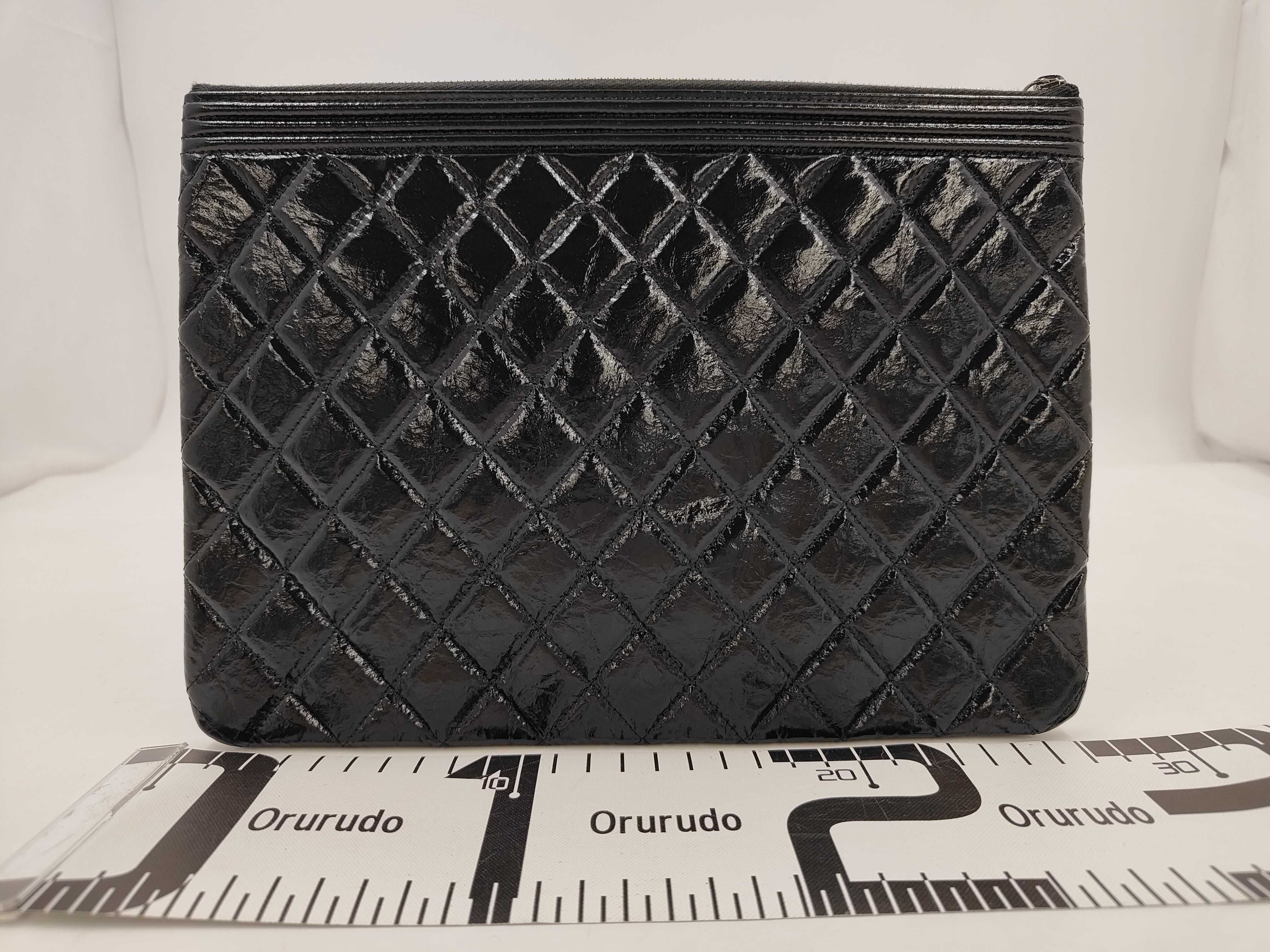 FR- Matelasse Soft Patent Leather Clutch Bag Boy Black Gold Metal Clutch Bag — view 2
