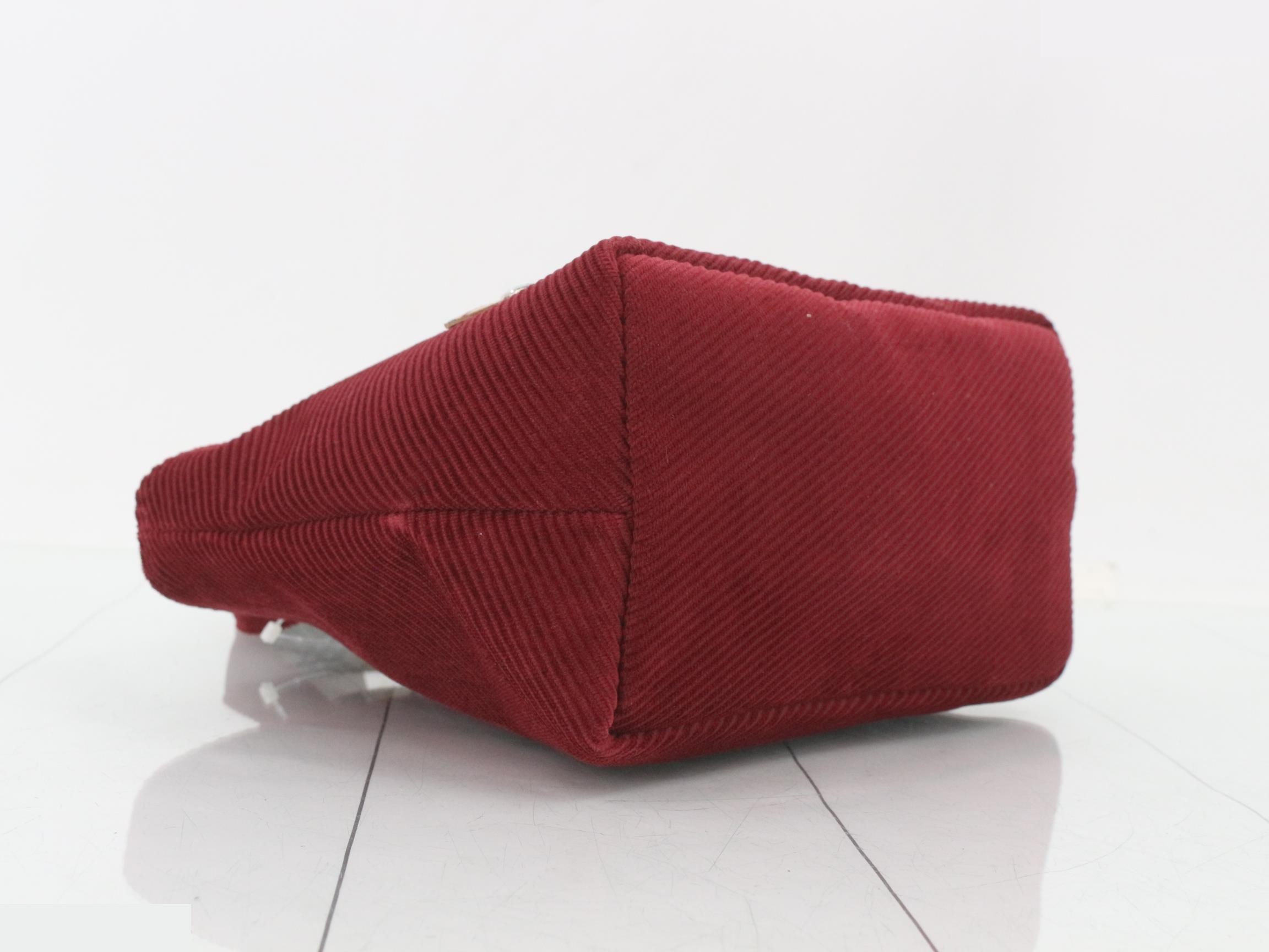 Other lines: Bags, handbags, pouches, with tags. — view 5