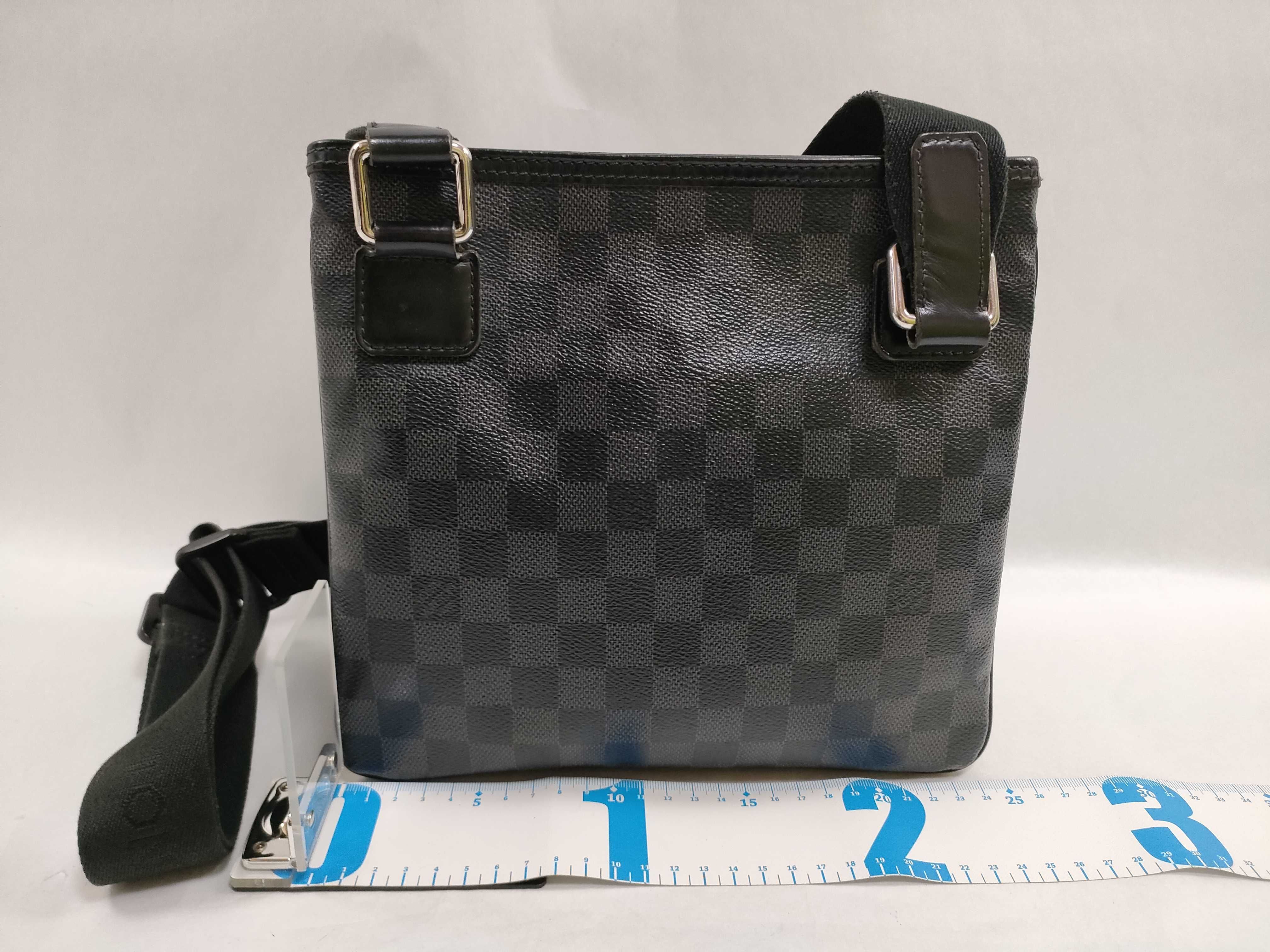 Damier Graphite Thomas N58028 RI1153 Gray x Black Shoulder Bag — view 2