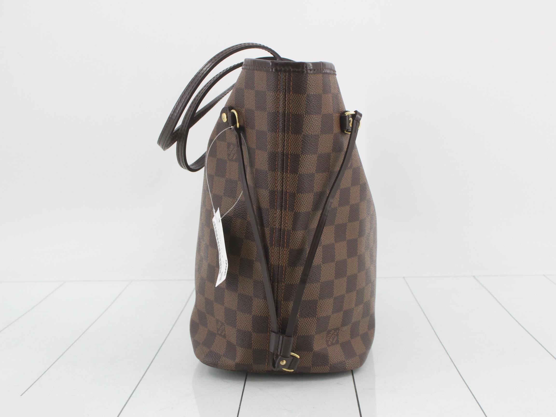 Damier Neverfull MM Tote Bag — view 3