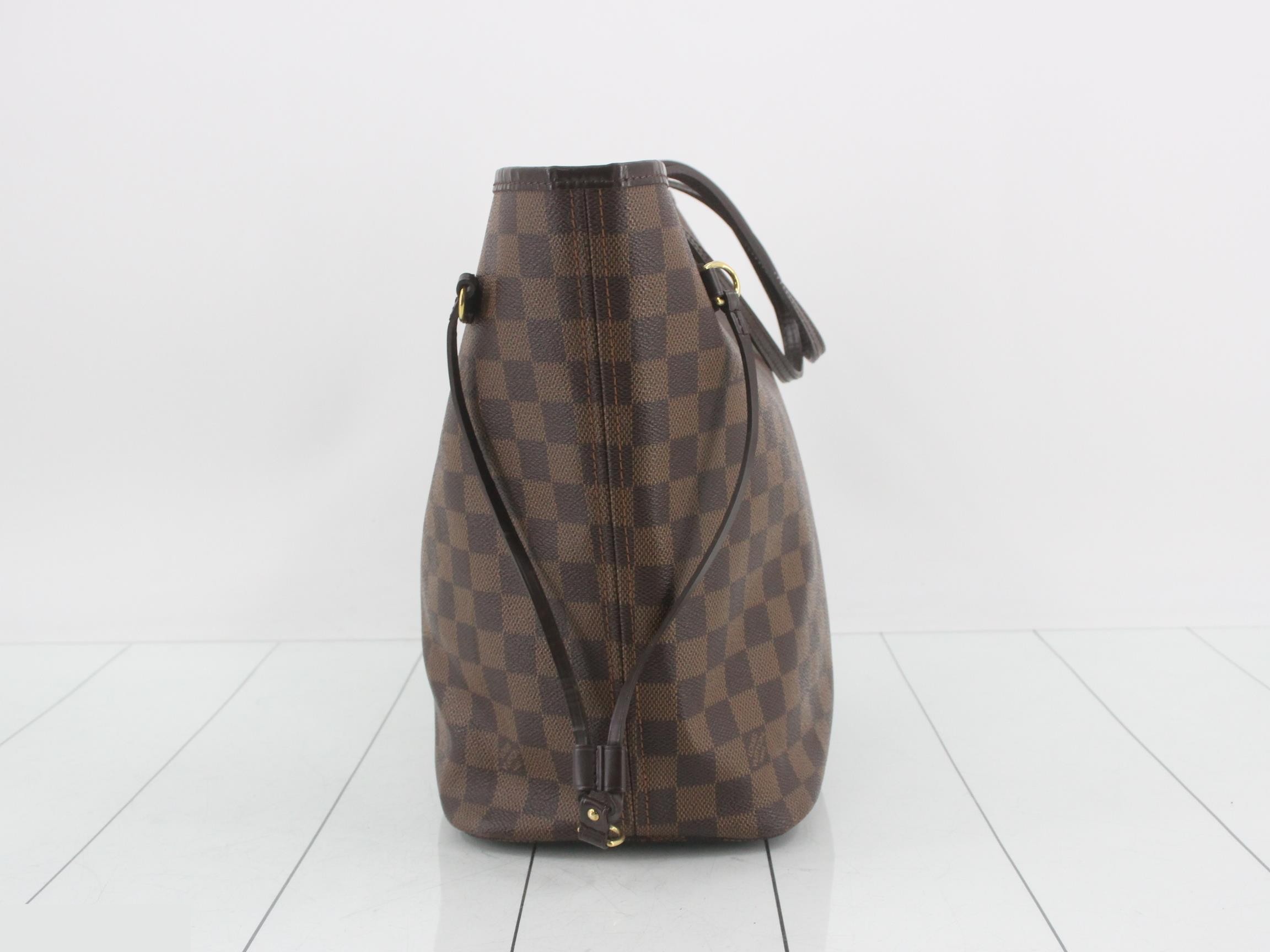 Damier Neverfull MM Tote Bag — view 4
