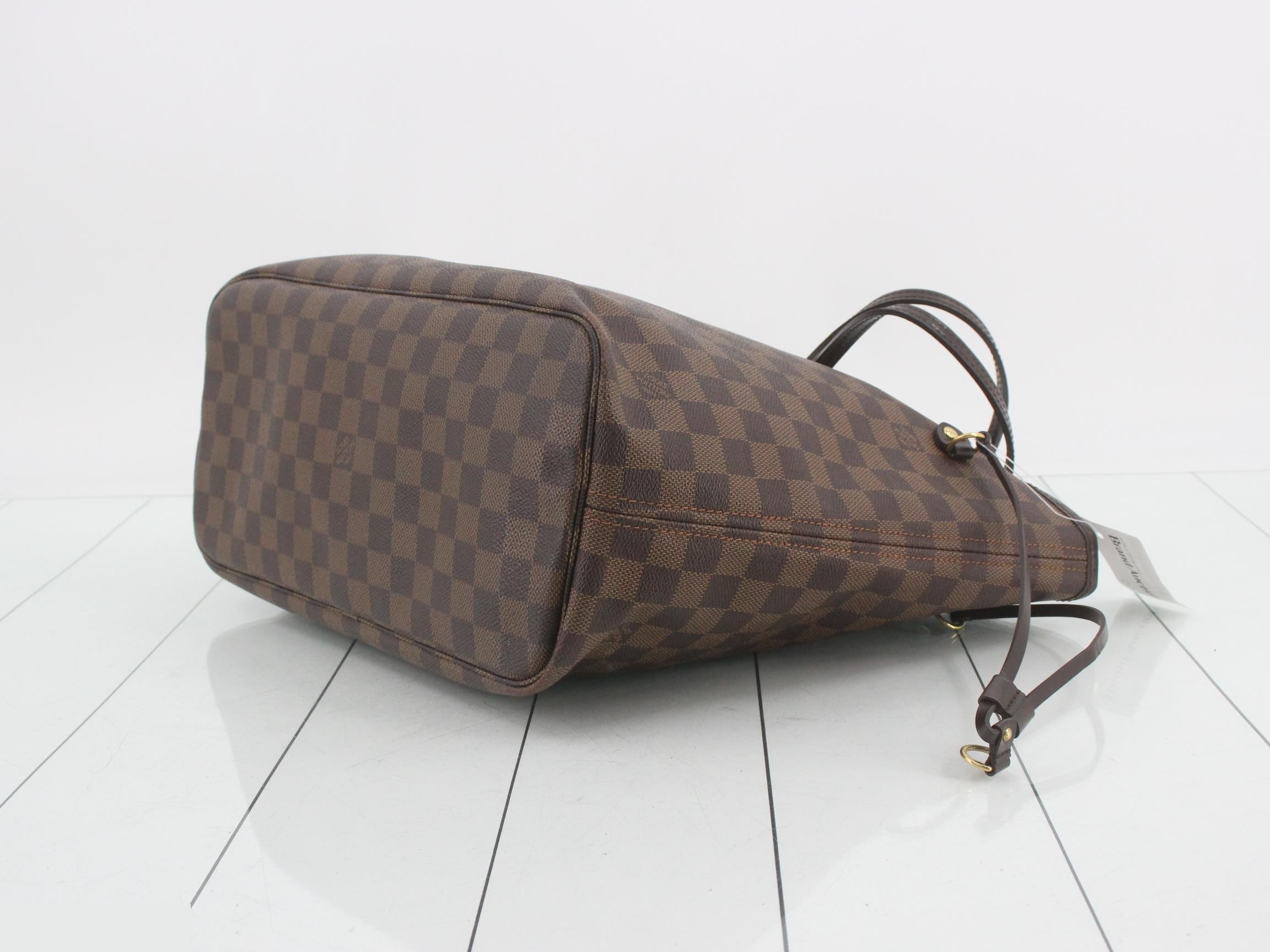 Damier Neverfull MM Tote Bag — view 6
