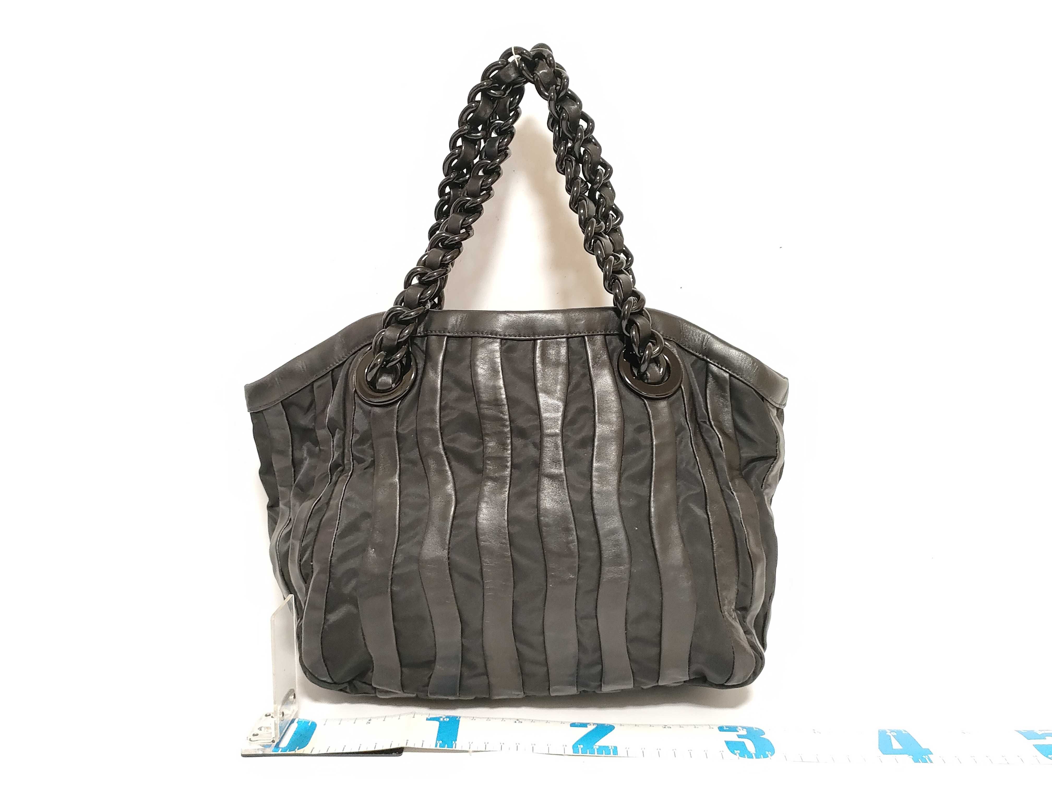 Nylon Prada Tessuto Nylon x Leather Chain Tote Bag Black Tote Bag — view 2