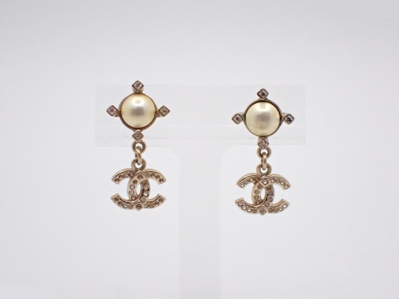 Earrings B21A