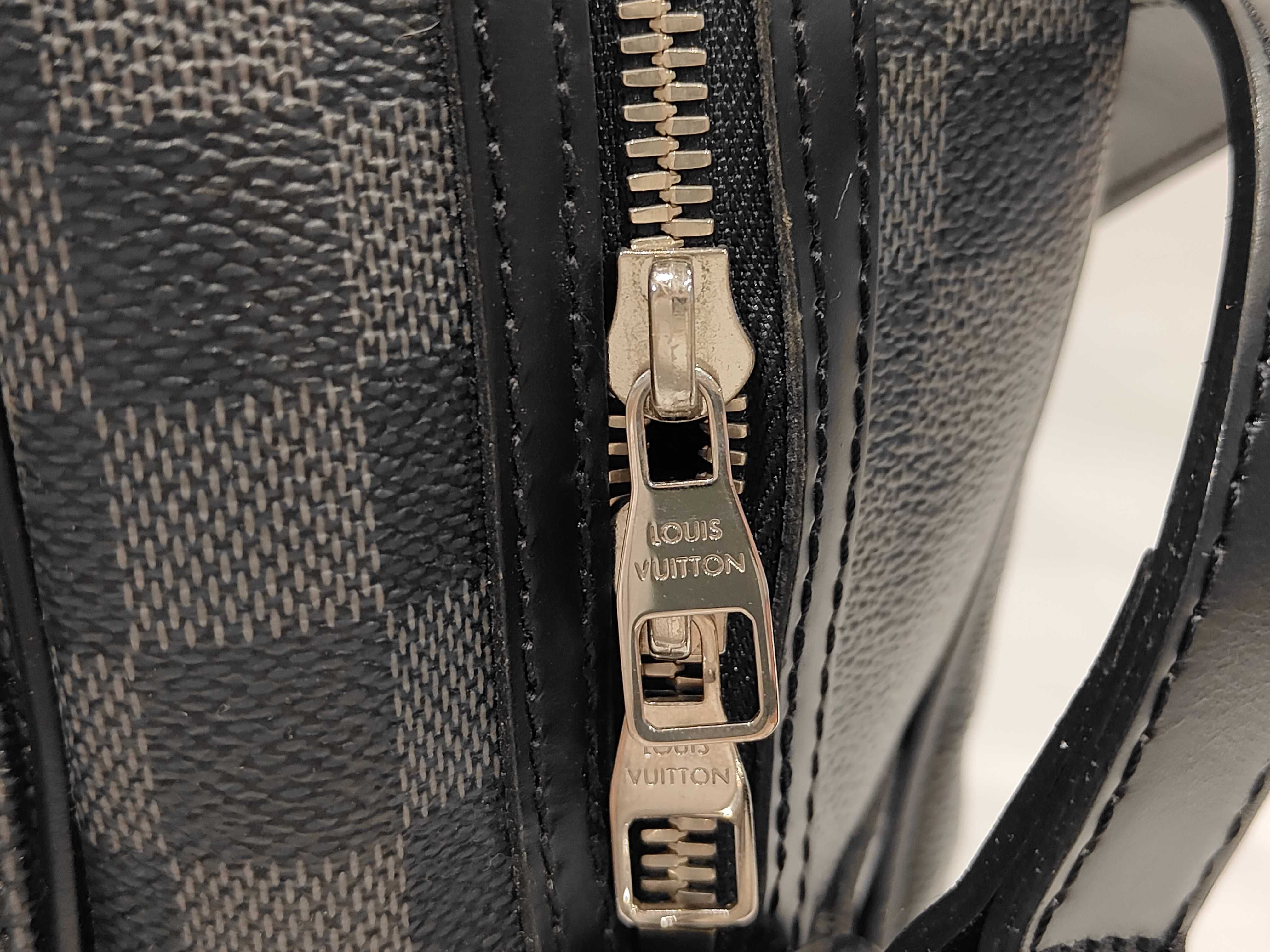 Damier Graphite Io N45252 Nile Shoulder Bag — view 10