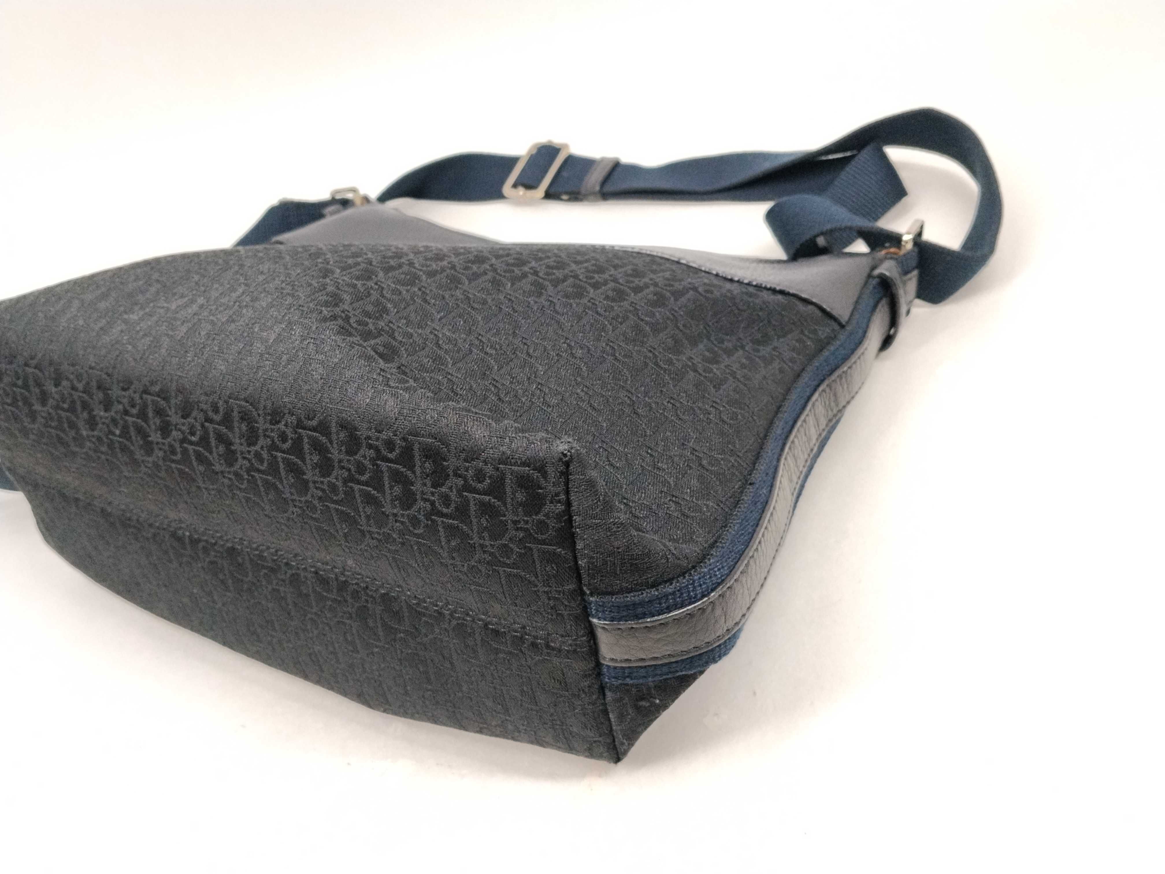 Trotter Shoulder Bag, Canvas and Leather, Black Shoulder Bag — view 4