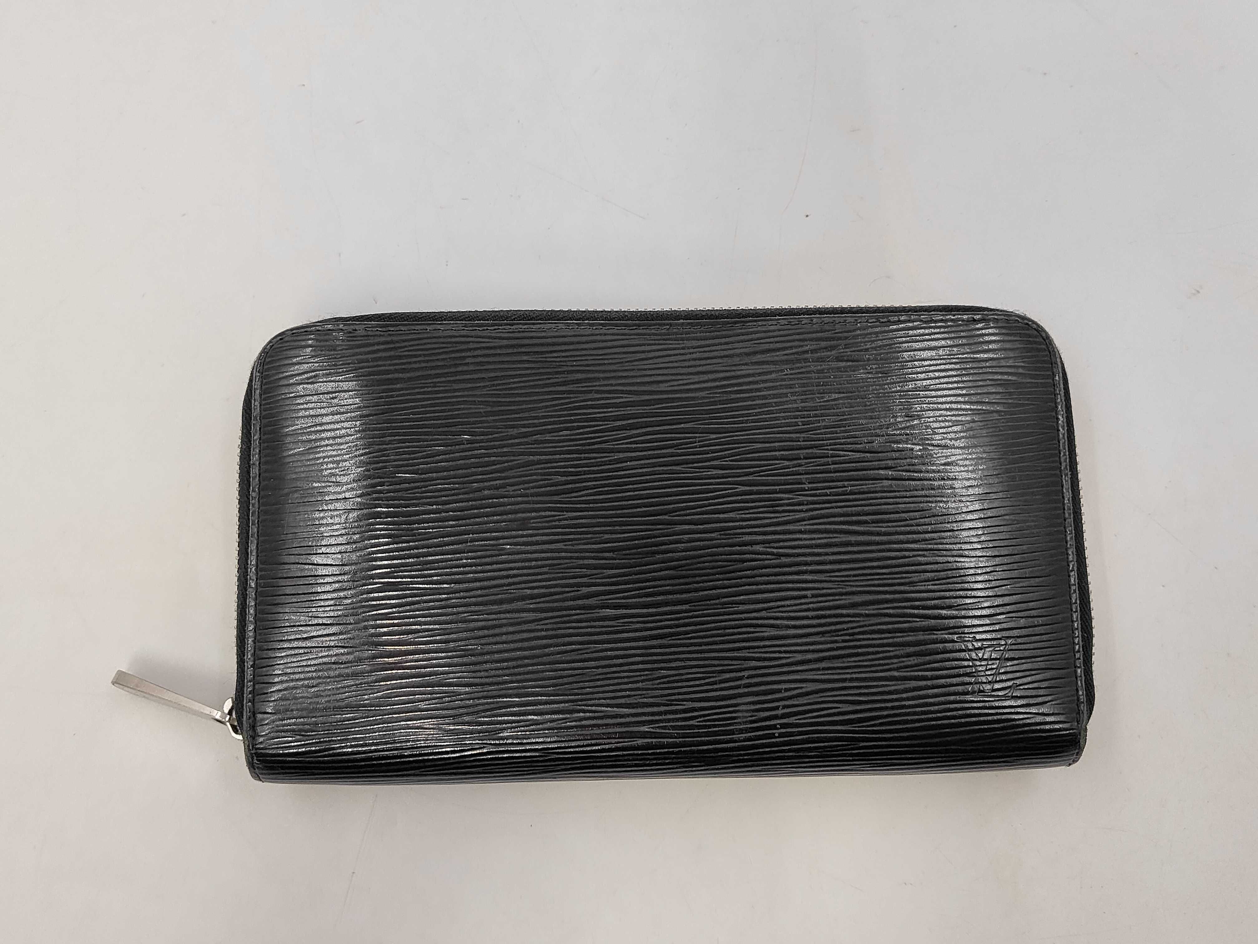 Epi Zippy Organizer Noir M62643 SN2110 Wallet