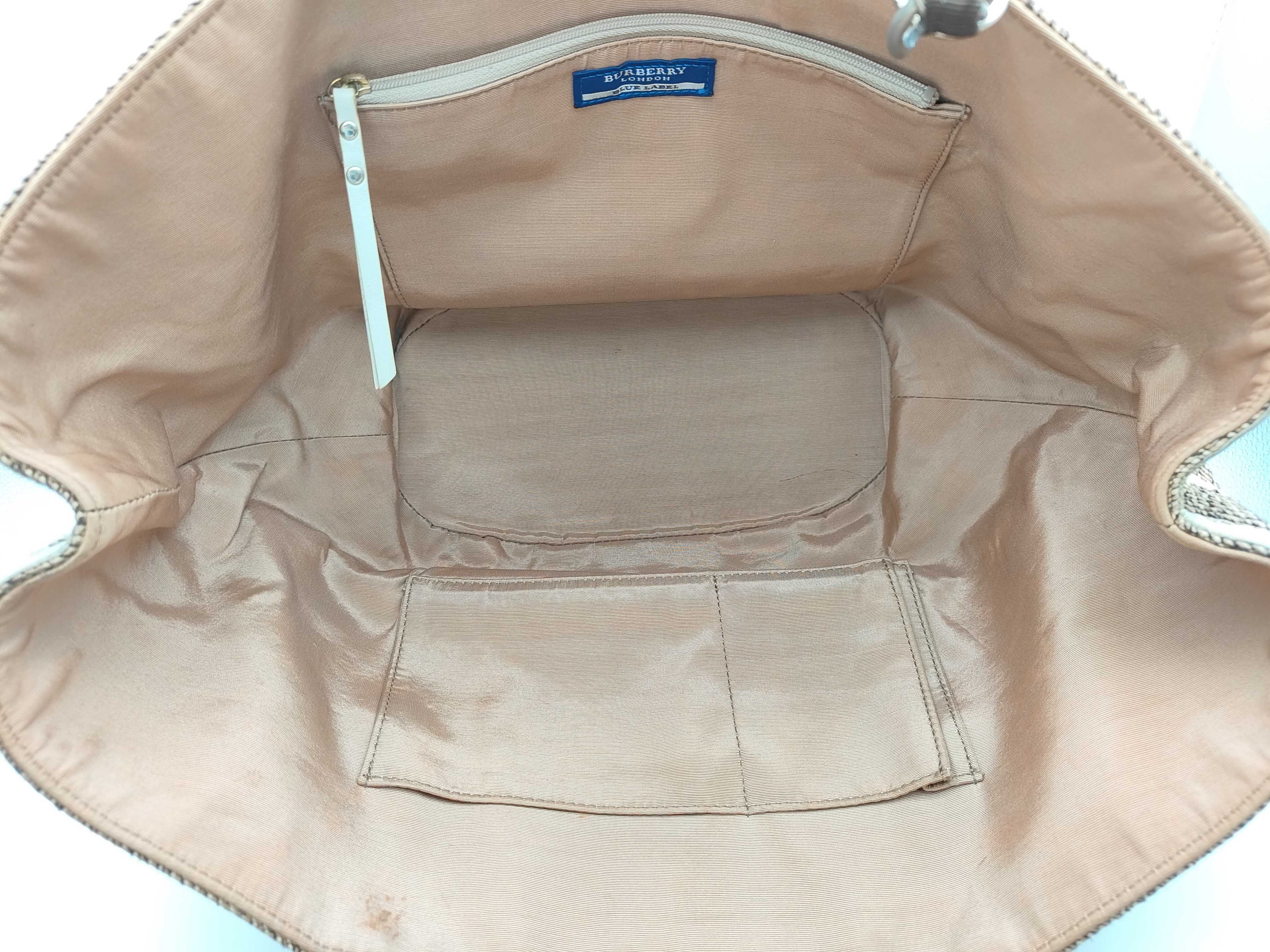 Blue Label Chain Tote Bag — view 9