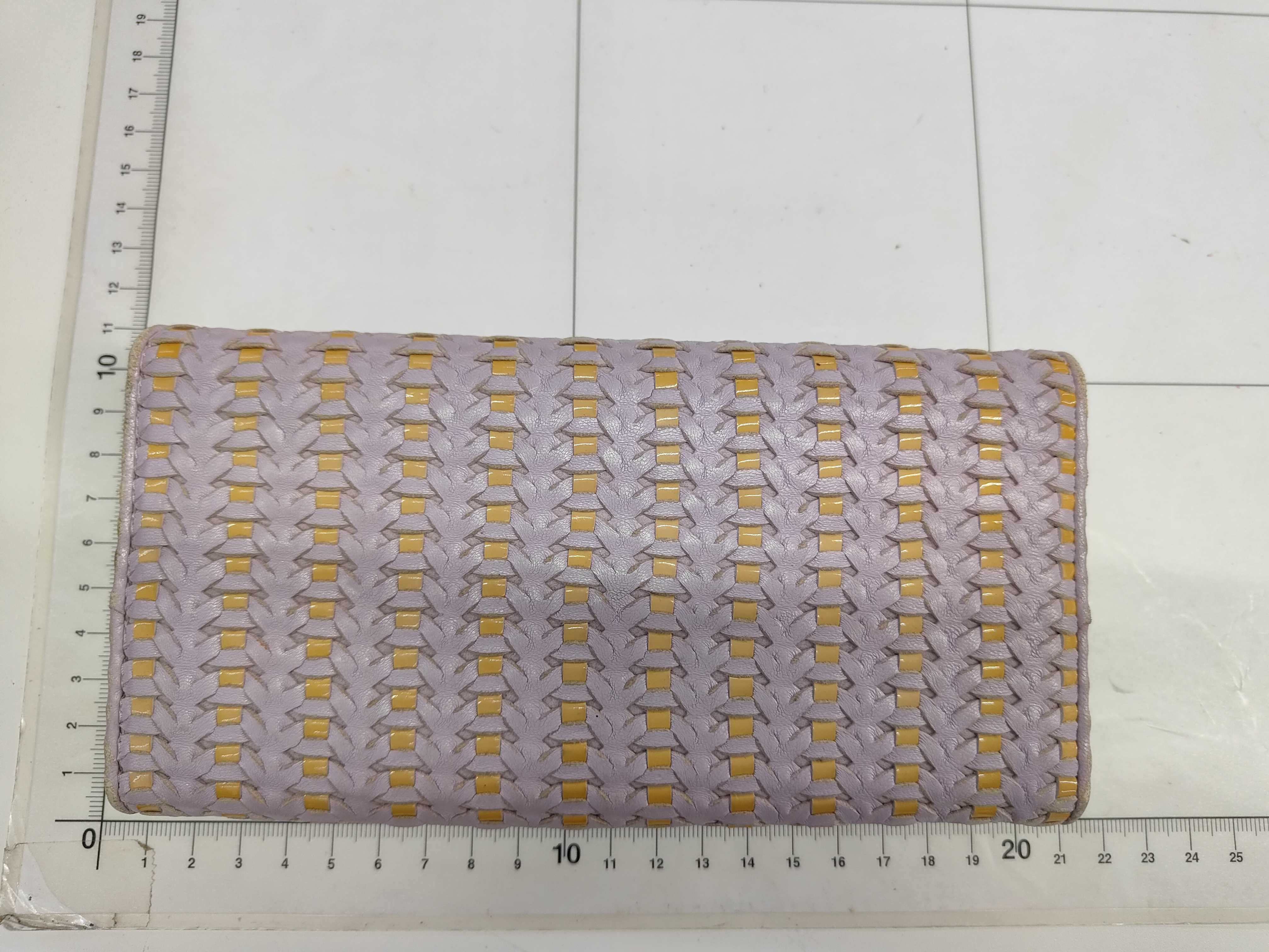 wallet — view 2