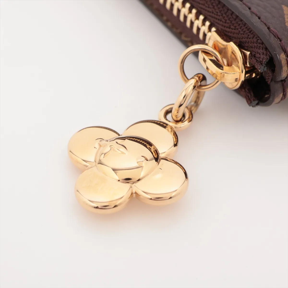 Monogram Phone Holder M15338 DW4235 Brown x Gold Pouch — view 5