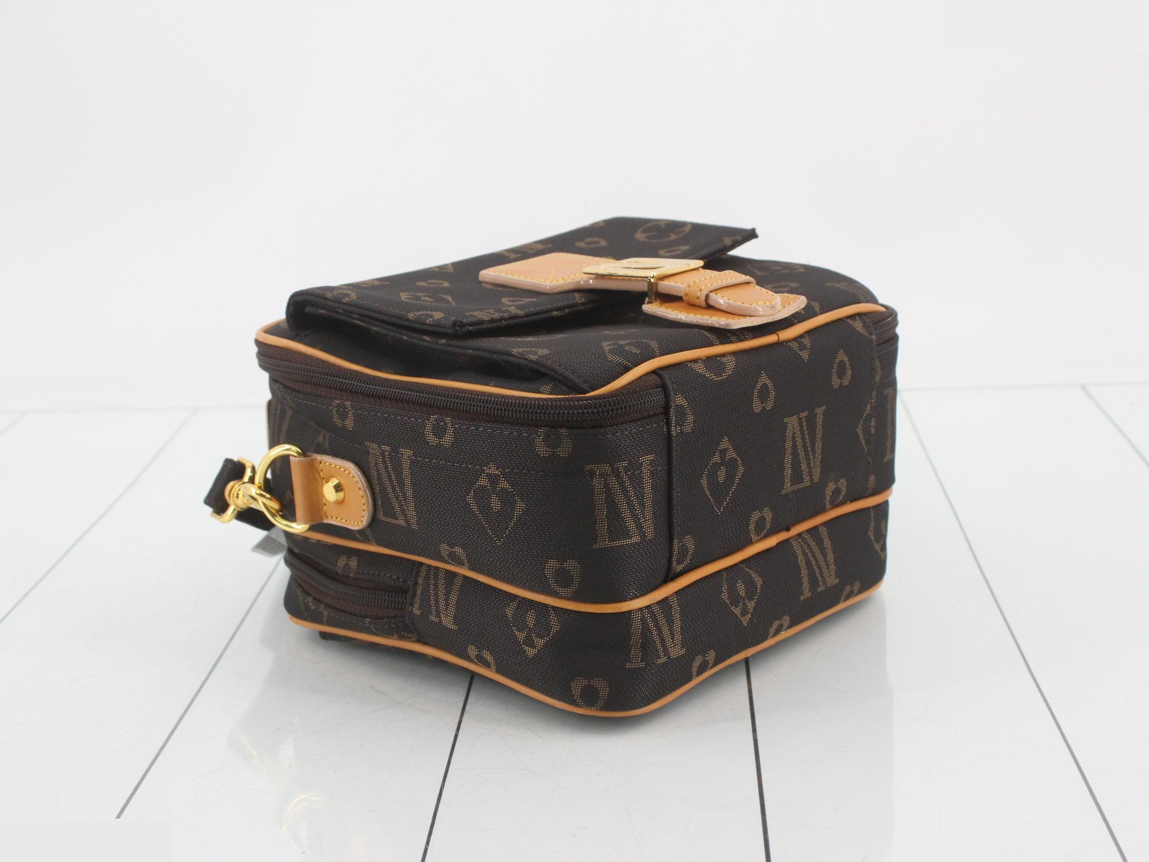 Diana logo all-over print brown — view 5