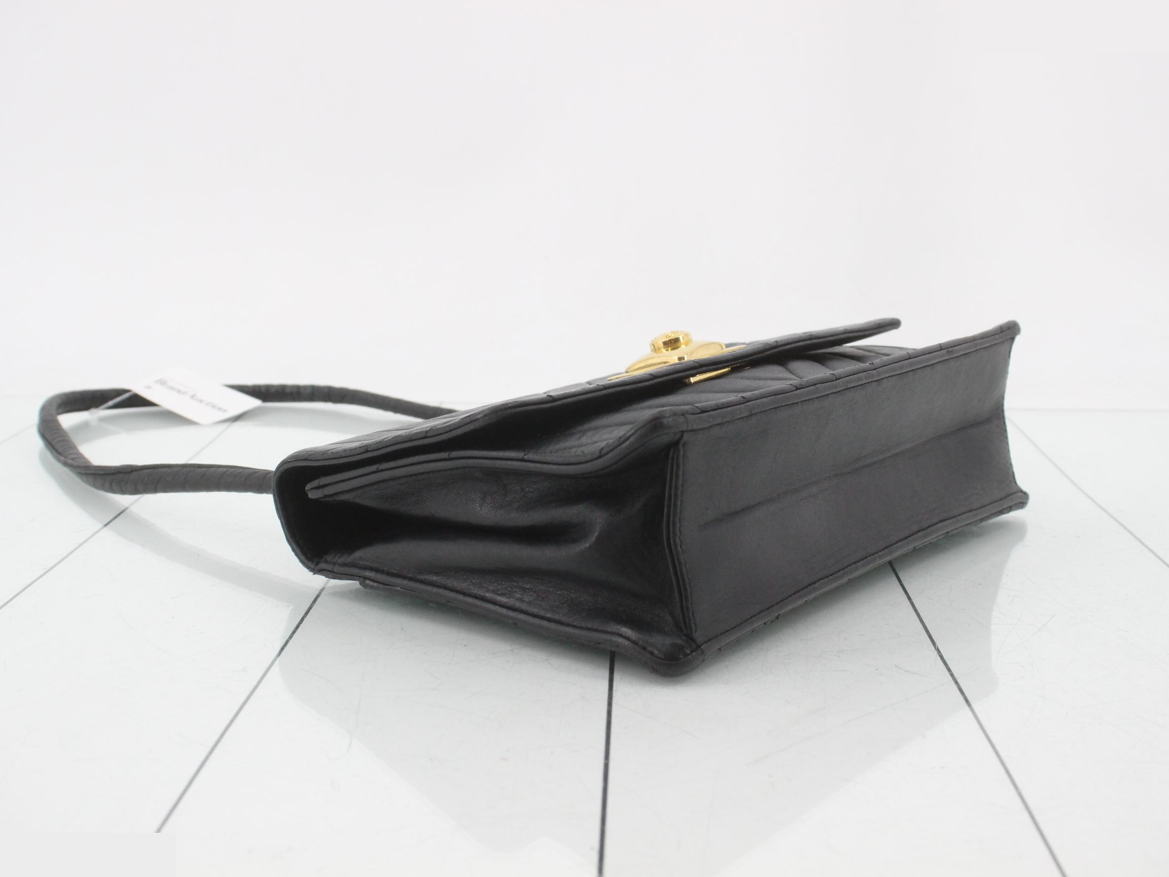 V-stitch, Black — view 5