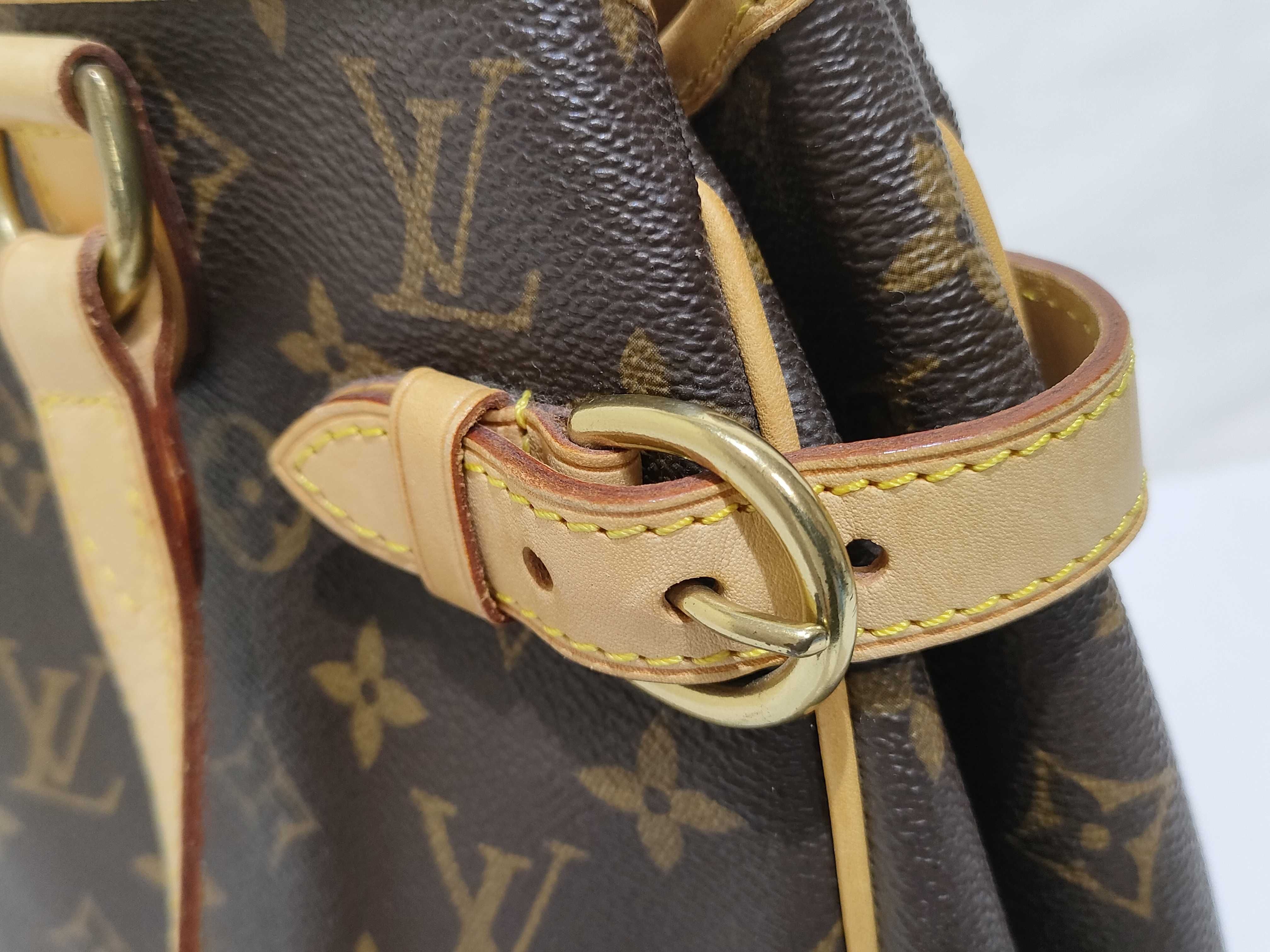 Monogram VUITTON Badignolles Horizontal Tote Bag — view 11