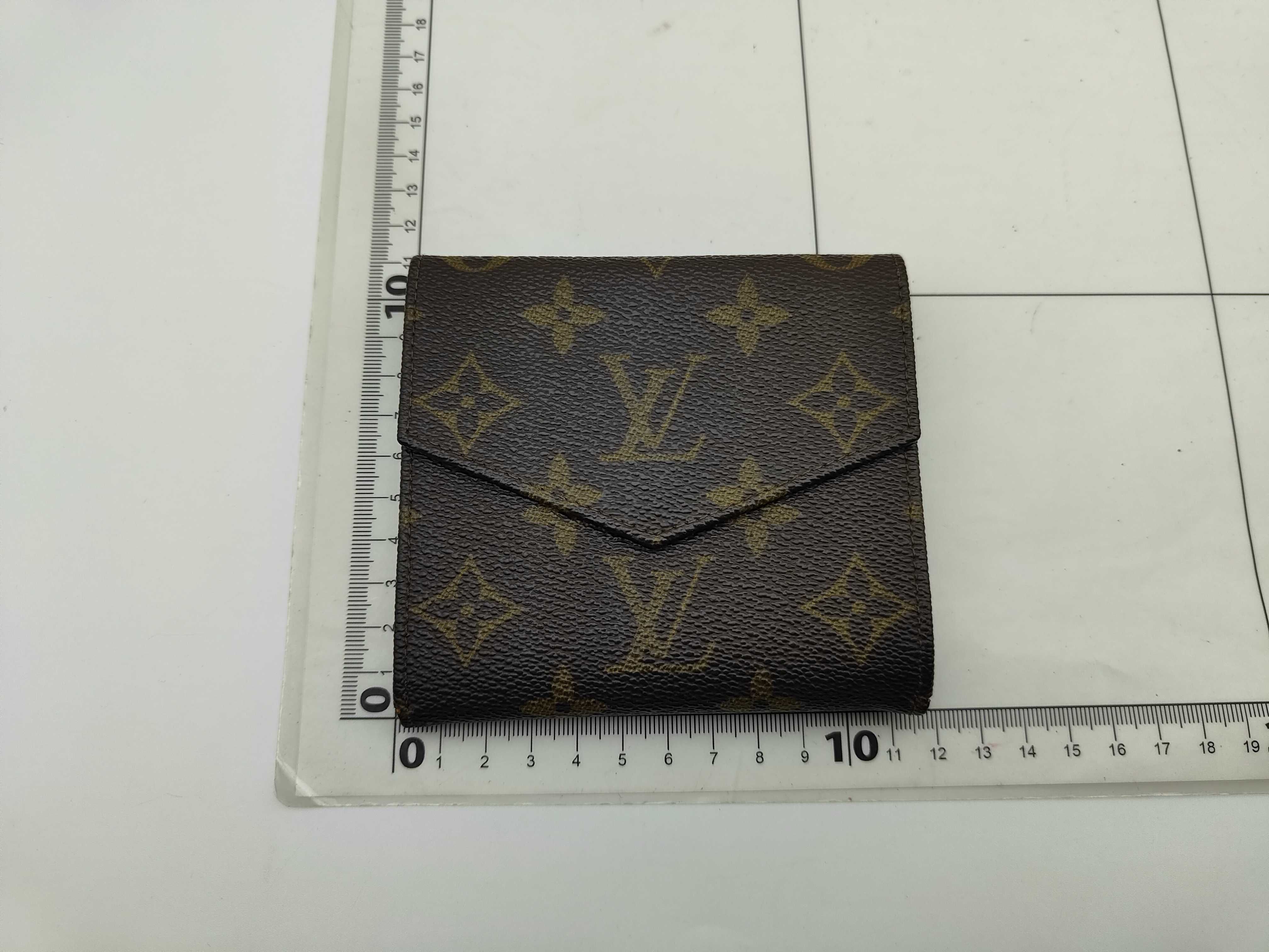 wallet — view 2