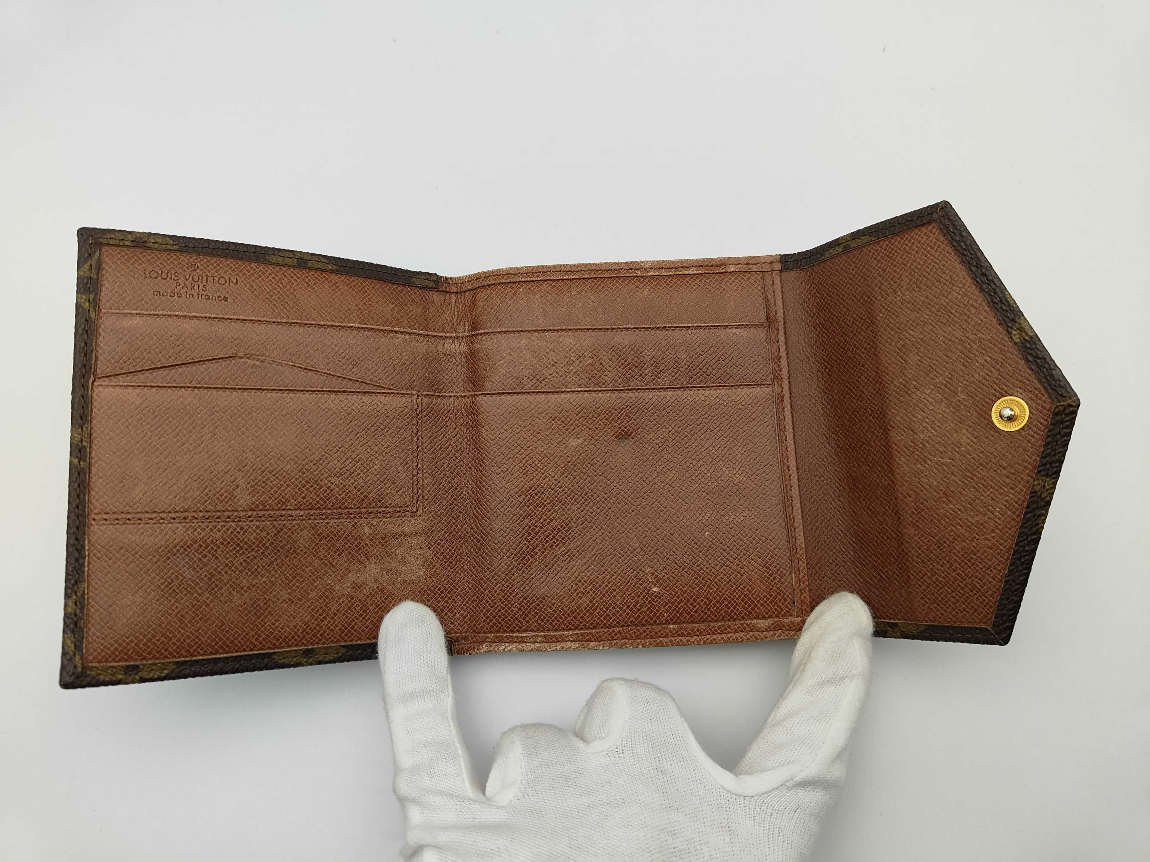 wallet — view 4