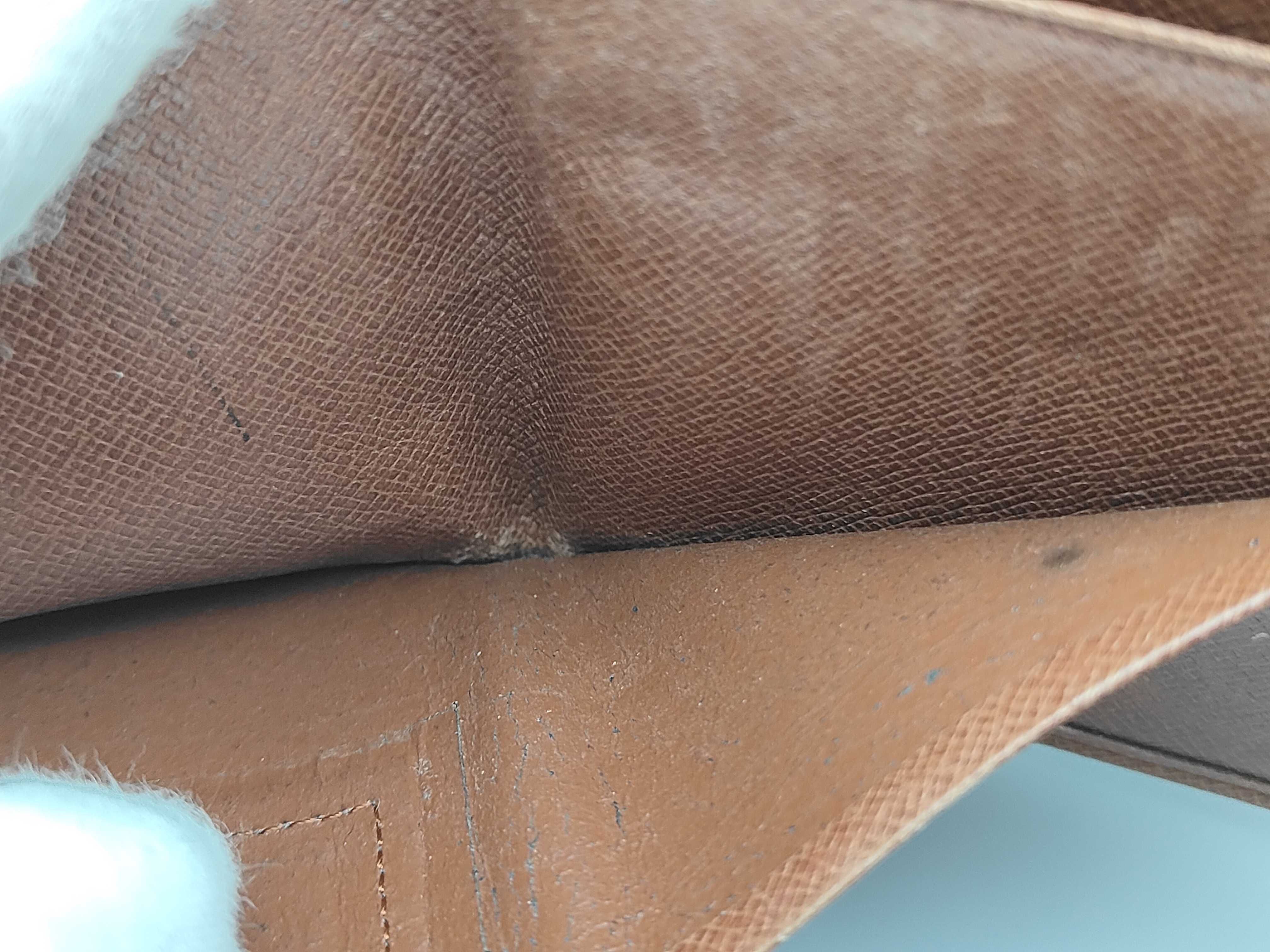 wallet — view 9
