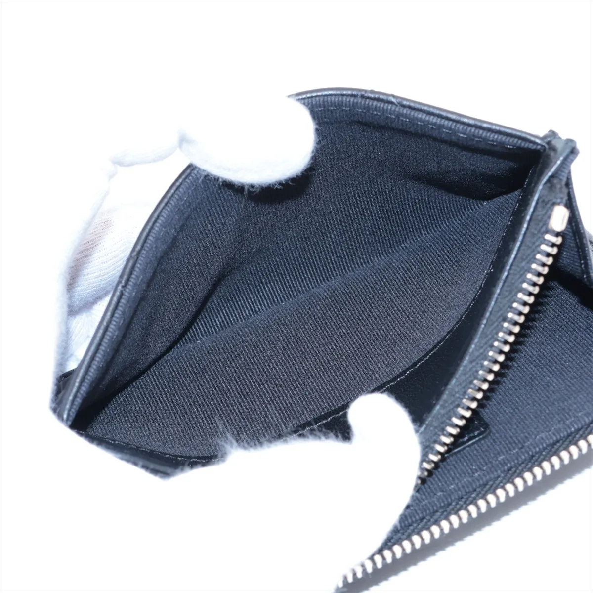 Matelasse Lambskin Fragment Case Black Gold Hardware NTT3HNA4 — view 3